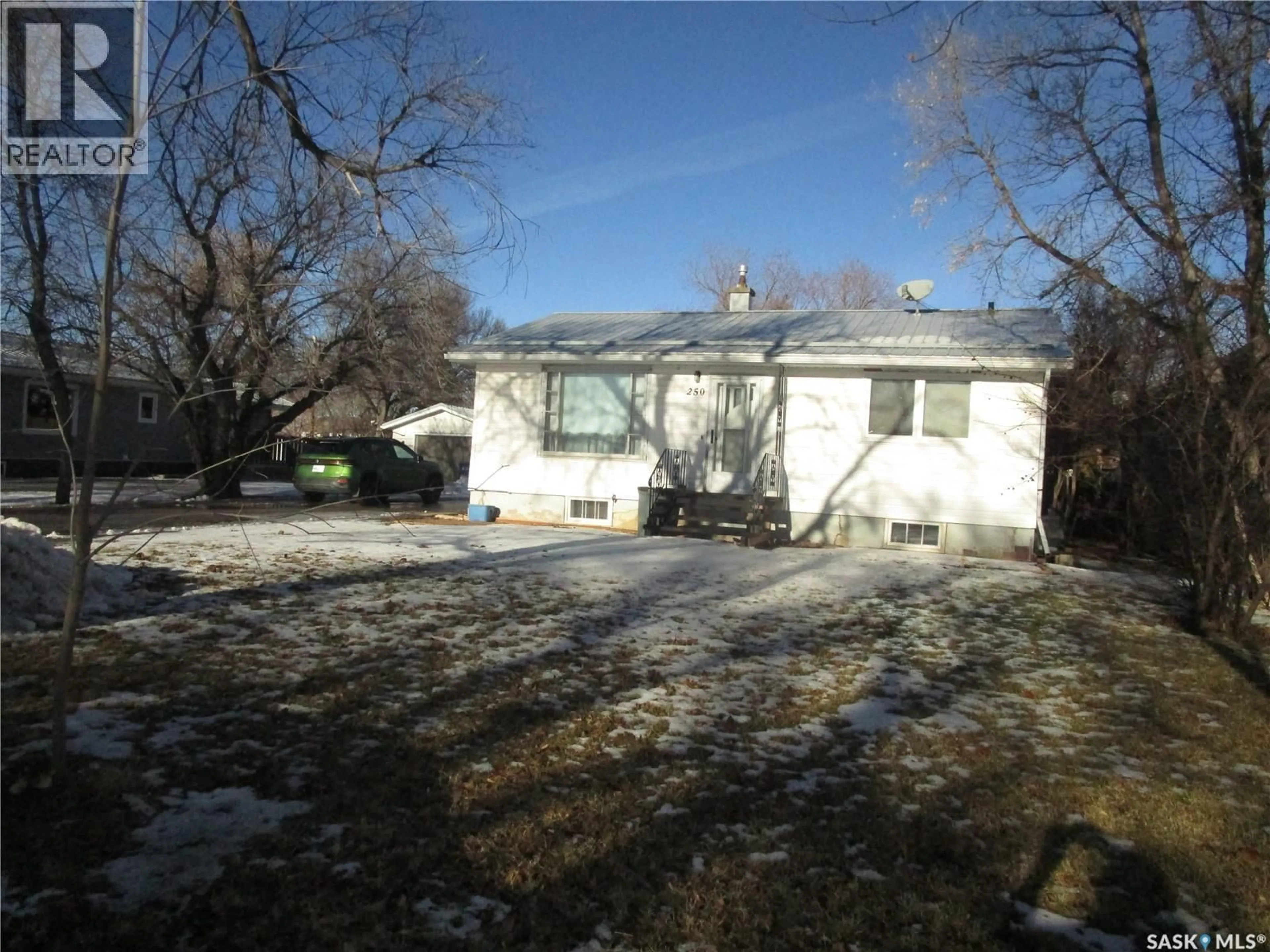 A pic from outside/outdoor area/front of a property/back of a property/a pic from drone, street for 250 1ST AVENUE, Bengough Saskatchewan S0C0K0