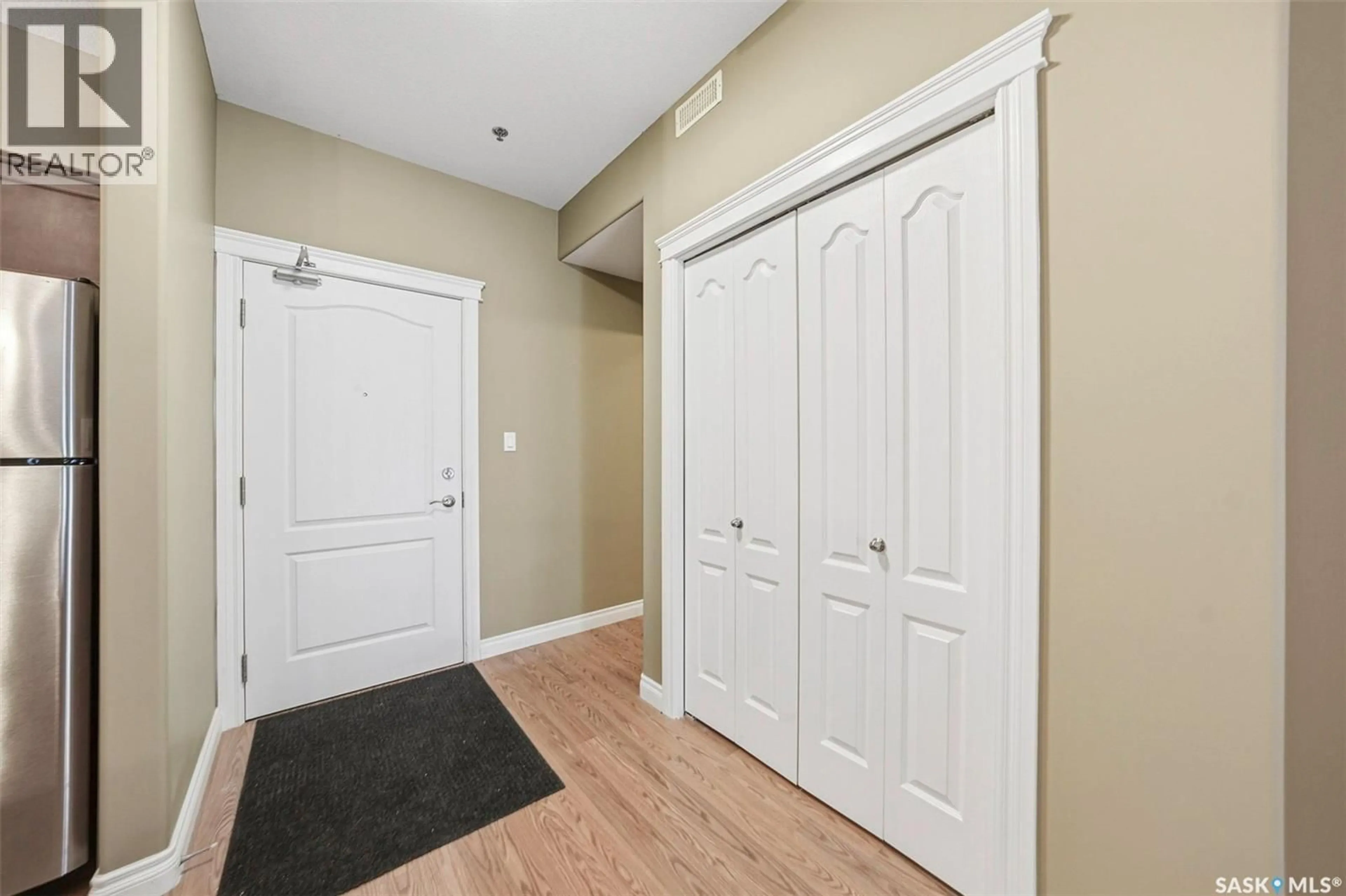 Indoor entryway for 113 333 NELSON ROAD, Saskatoon Saskatchewan S7S1P2