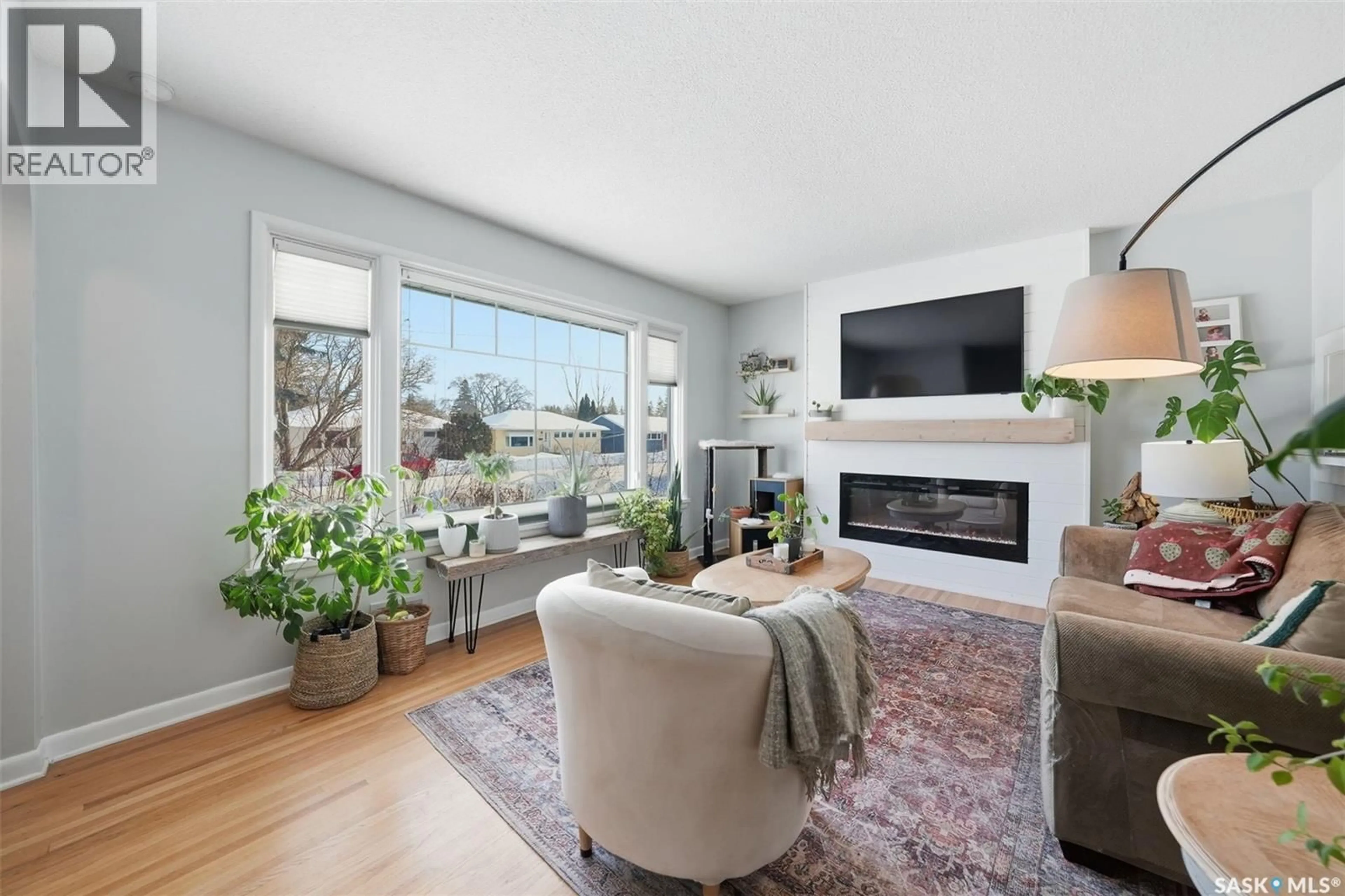 Living room with furniture, unknown for 2414 WILLIAM AVENUE, Saskatoon Saskatchewan S7J1B1