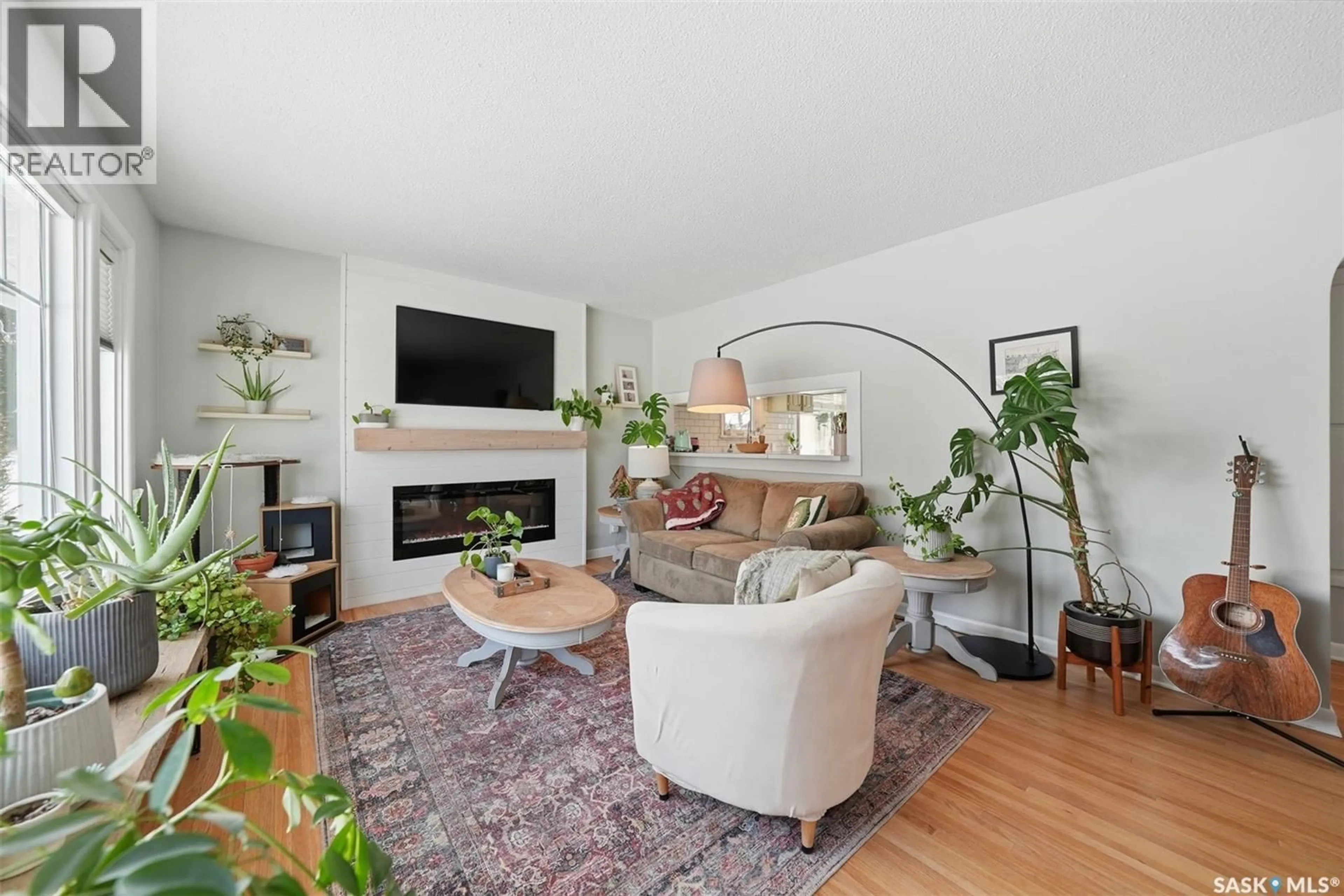 Living room with furniture, unknown for 2414 WILLIAM AVENUE, Saskatoon Saskatchewan S7J1B1