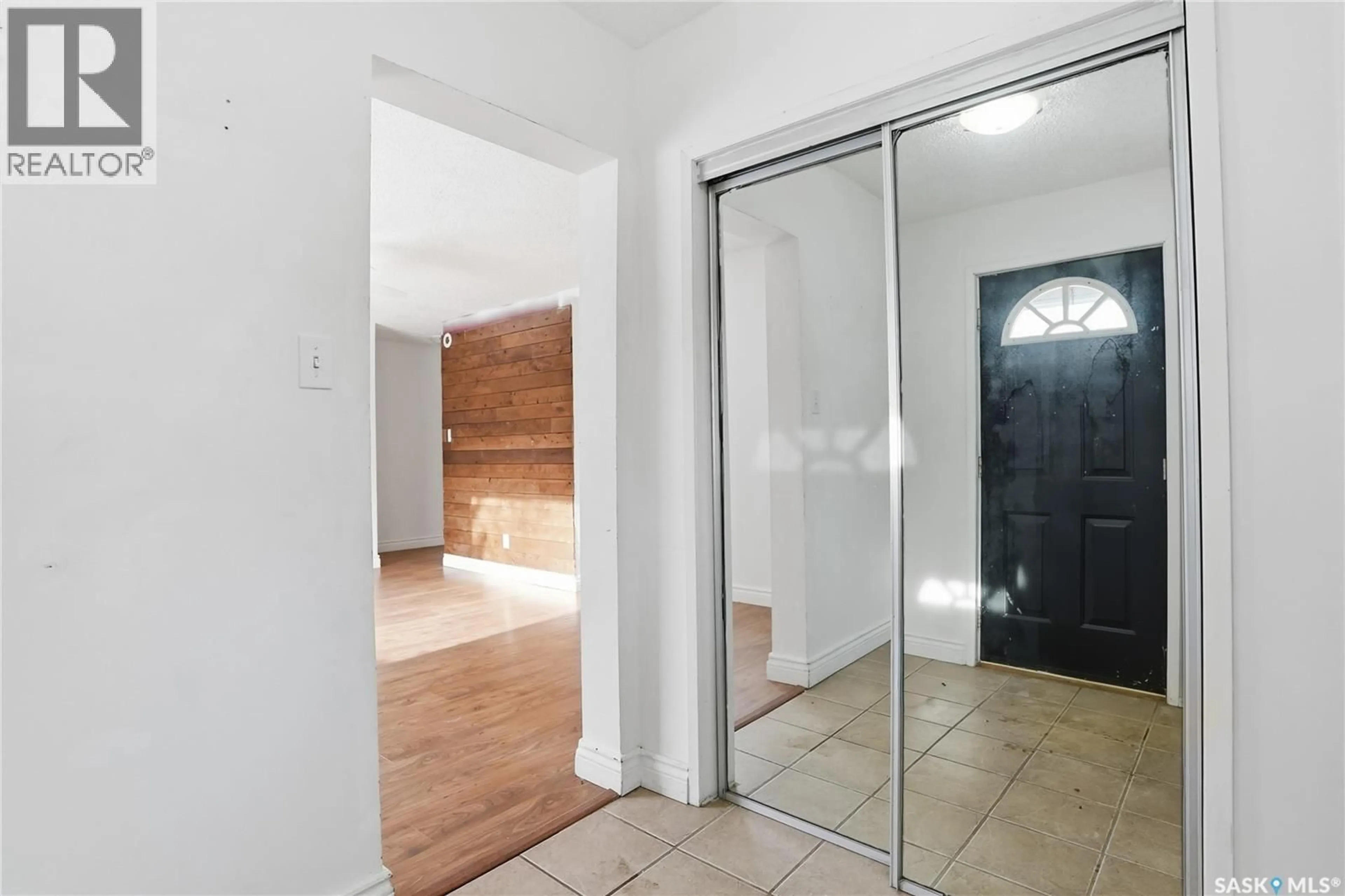 Unknown for 10 CONNAUGHT PLACE, Saskatoon Saskatchewan S7L1C7