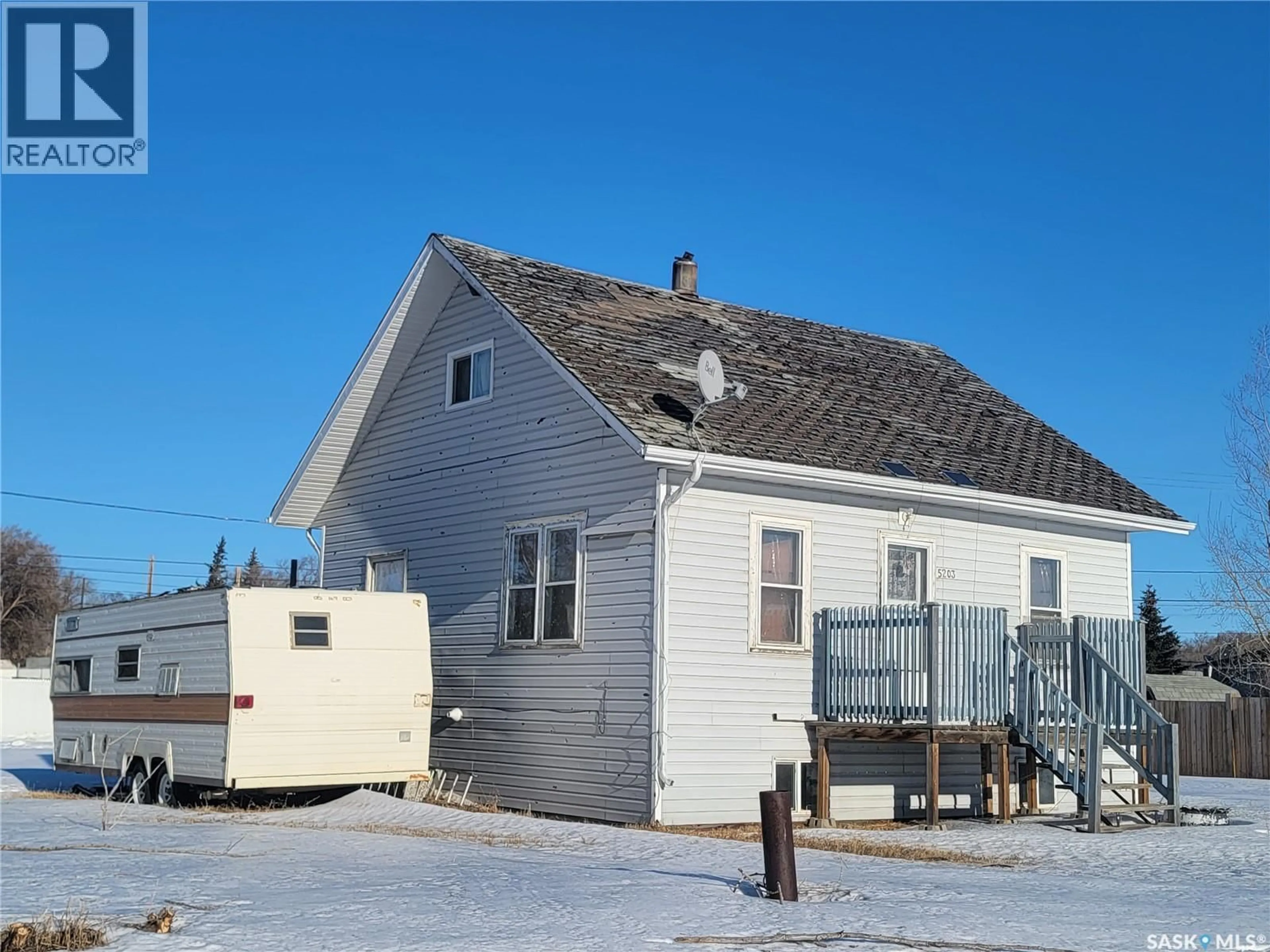 Unknown for 5203 & 5205 PRESS AVENUE, Macklin Saskatchewan S0L2S0