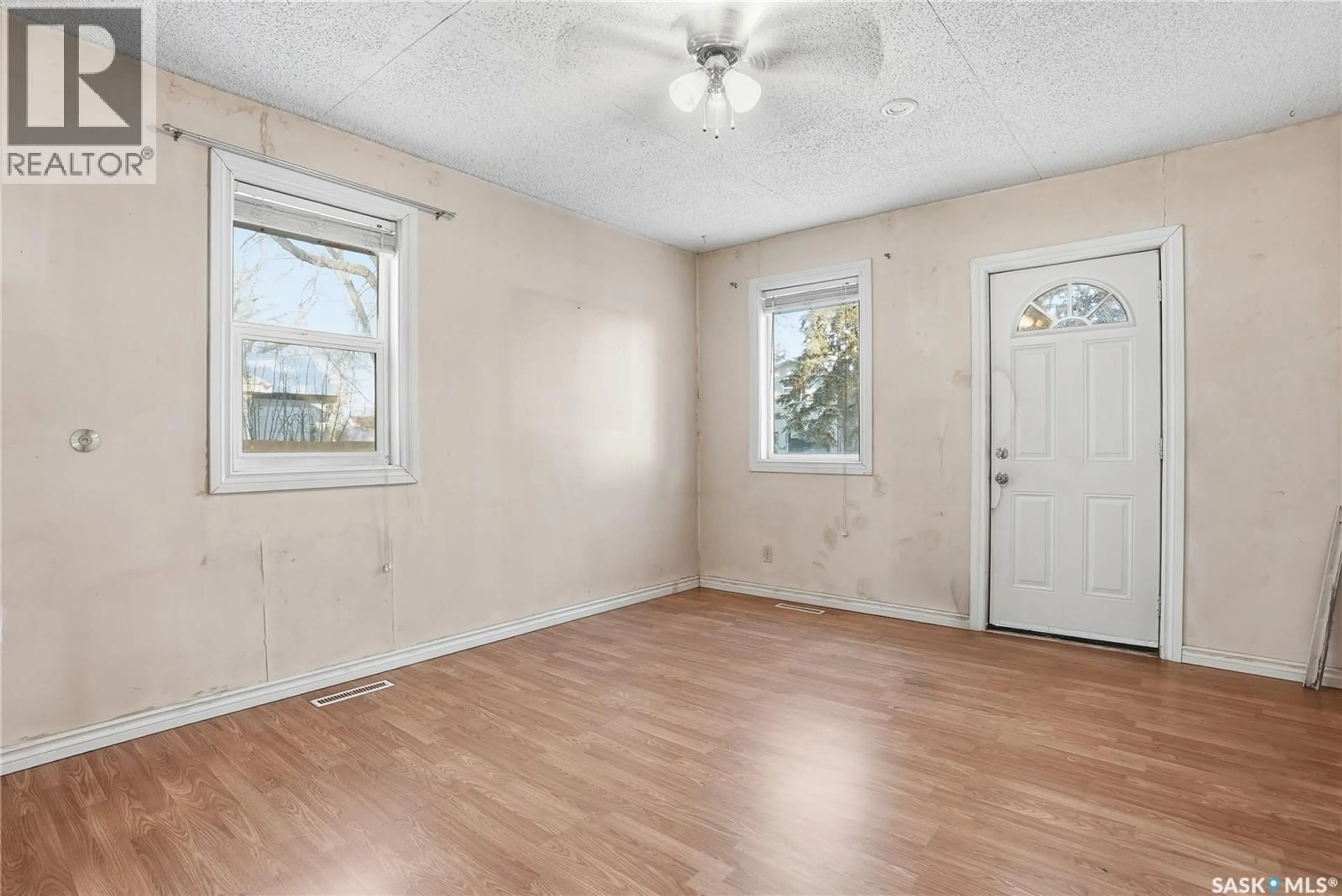 A pic of a room for 308 1ST STREET, Delisle Saskatchewan S0L0P0