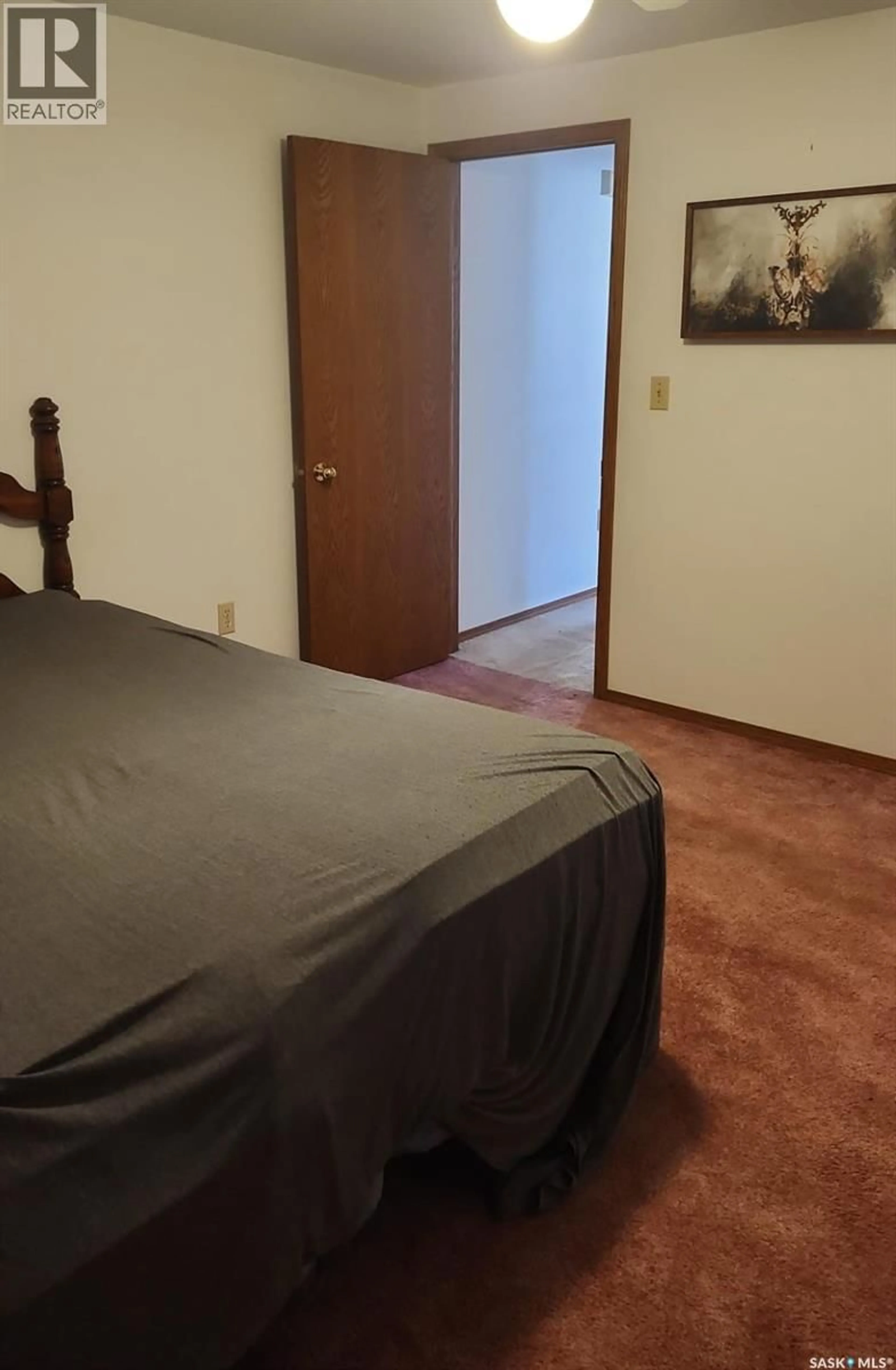 A pic of a room for 524 BOSCURVIS AVENUE, Oxbow Saskatchewan S0C2B0