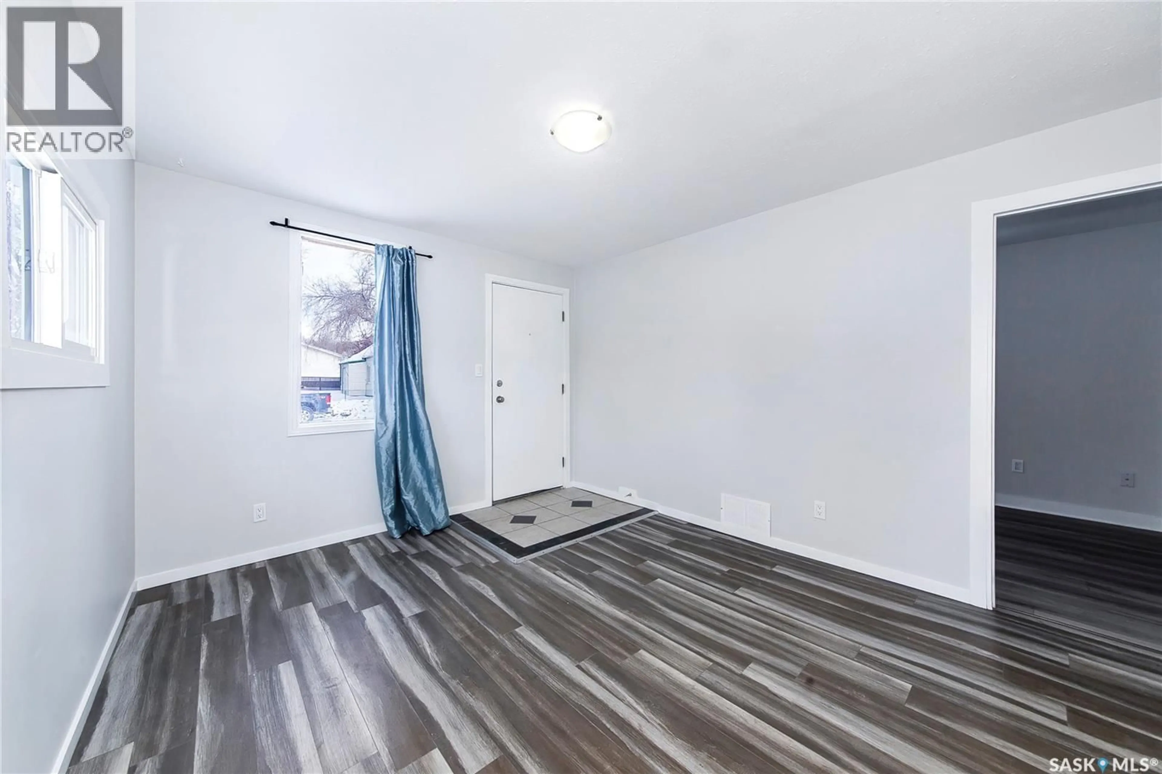 A pic of a room for 919 23RD STREET, Saskatoon Saskatchewan S7L0A5