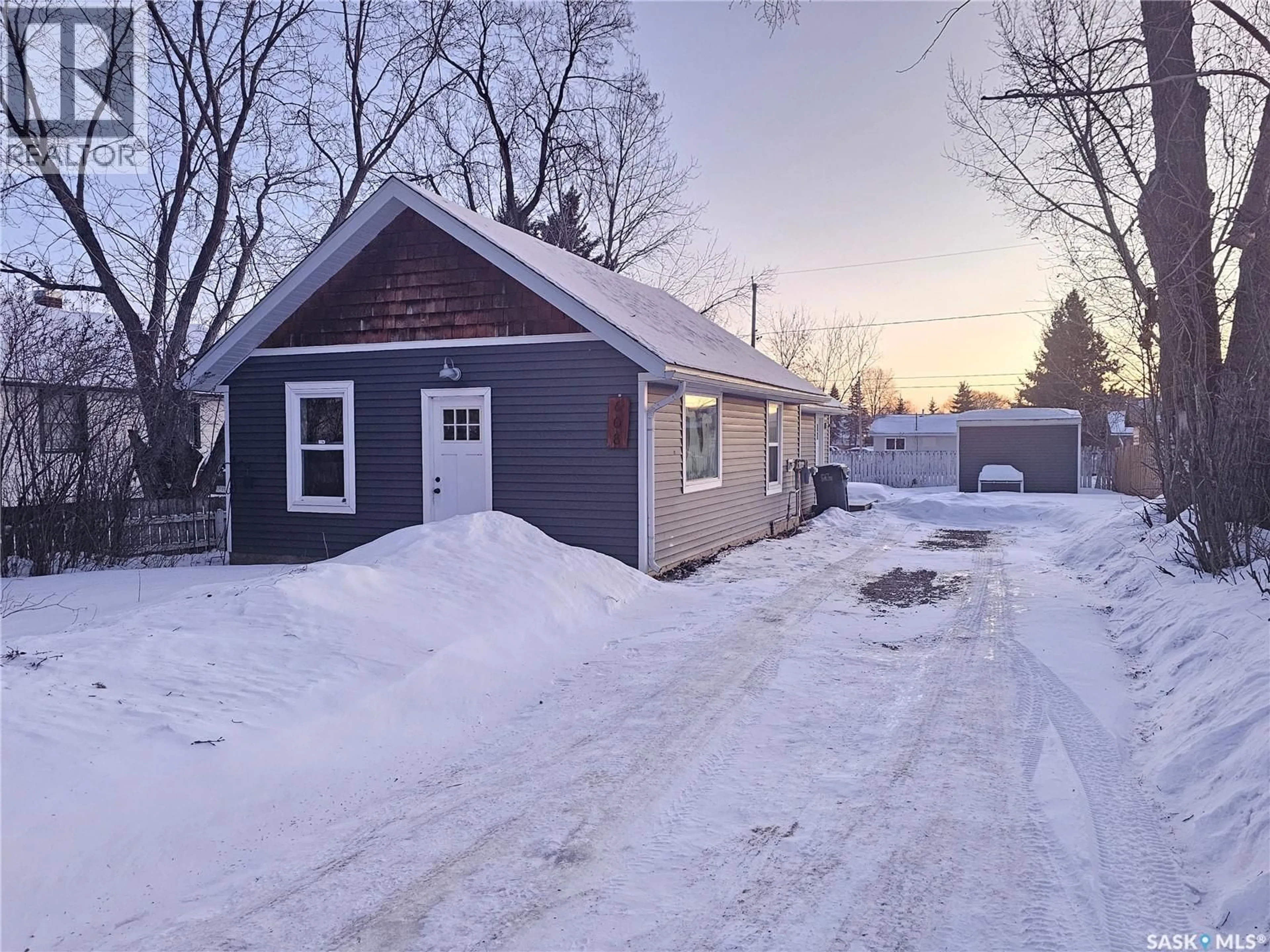 A pic from outside/outdoor area/front of a property/back of a property/a pic from drone, street for 608 1ST STREET, Meadow Lake Saskatchewan S9X1G1