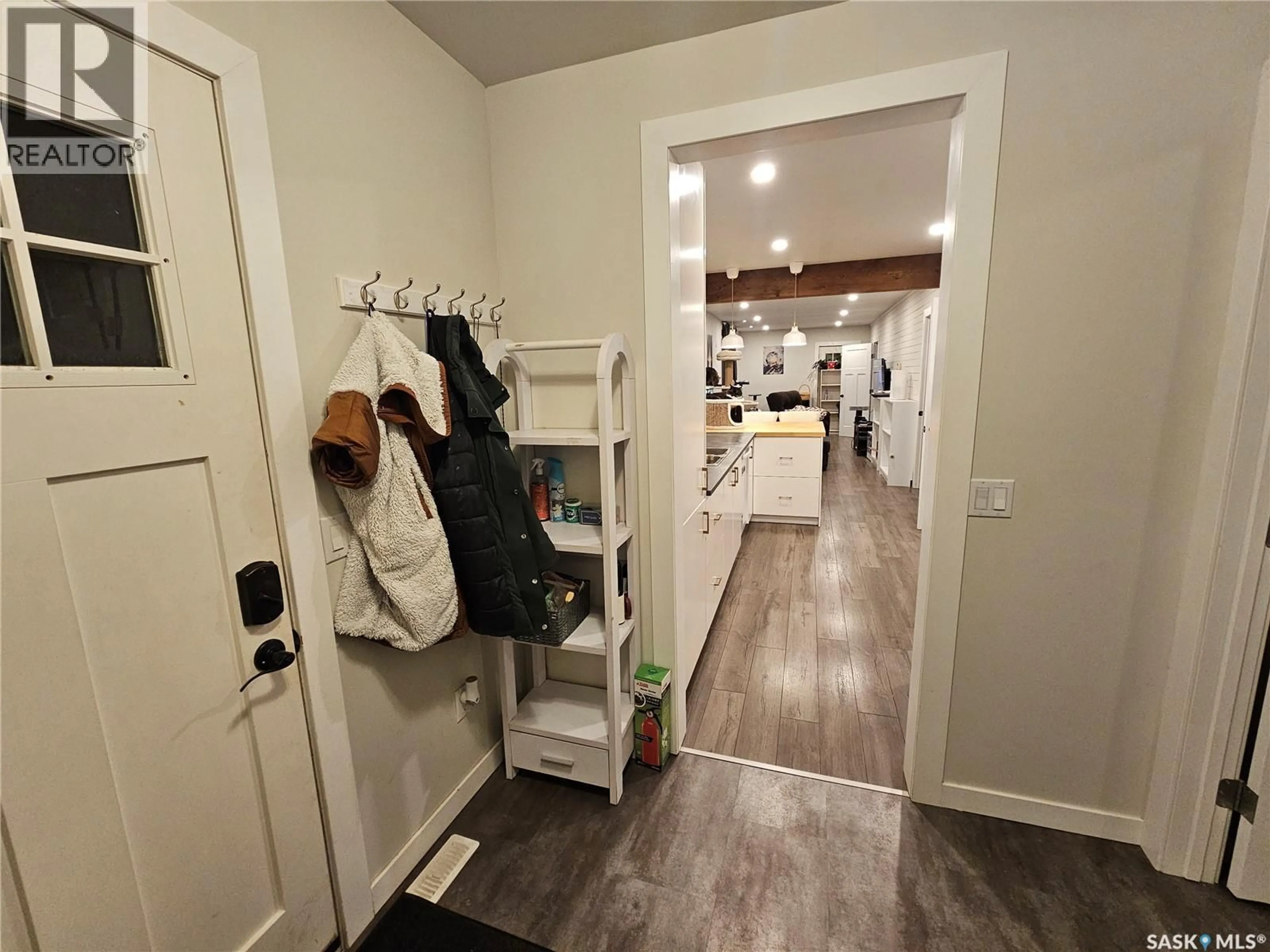 Indoor entryway for 608 1ST STREET, Meadow Lake Saskatchewan S9X1G1