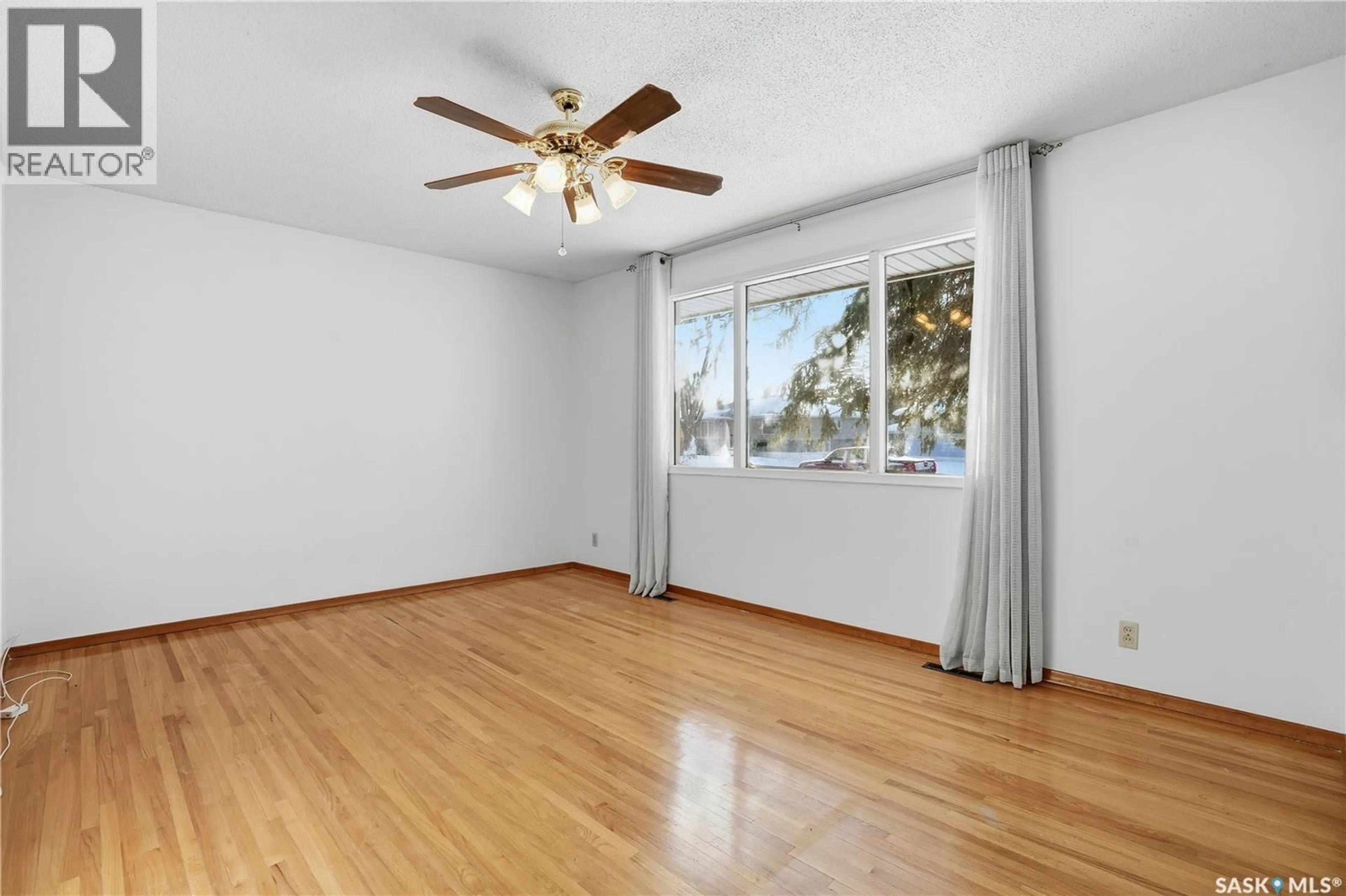 A pic of a room for 4214 RICHMOND PLACE, Regina Saskatchewan S4R4N6