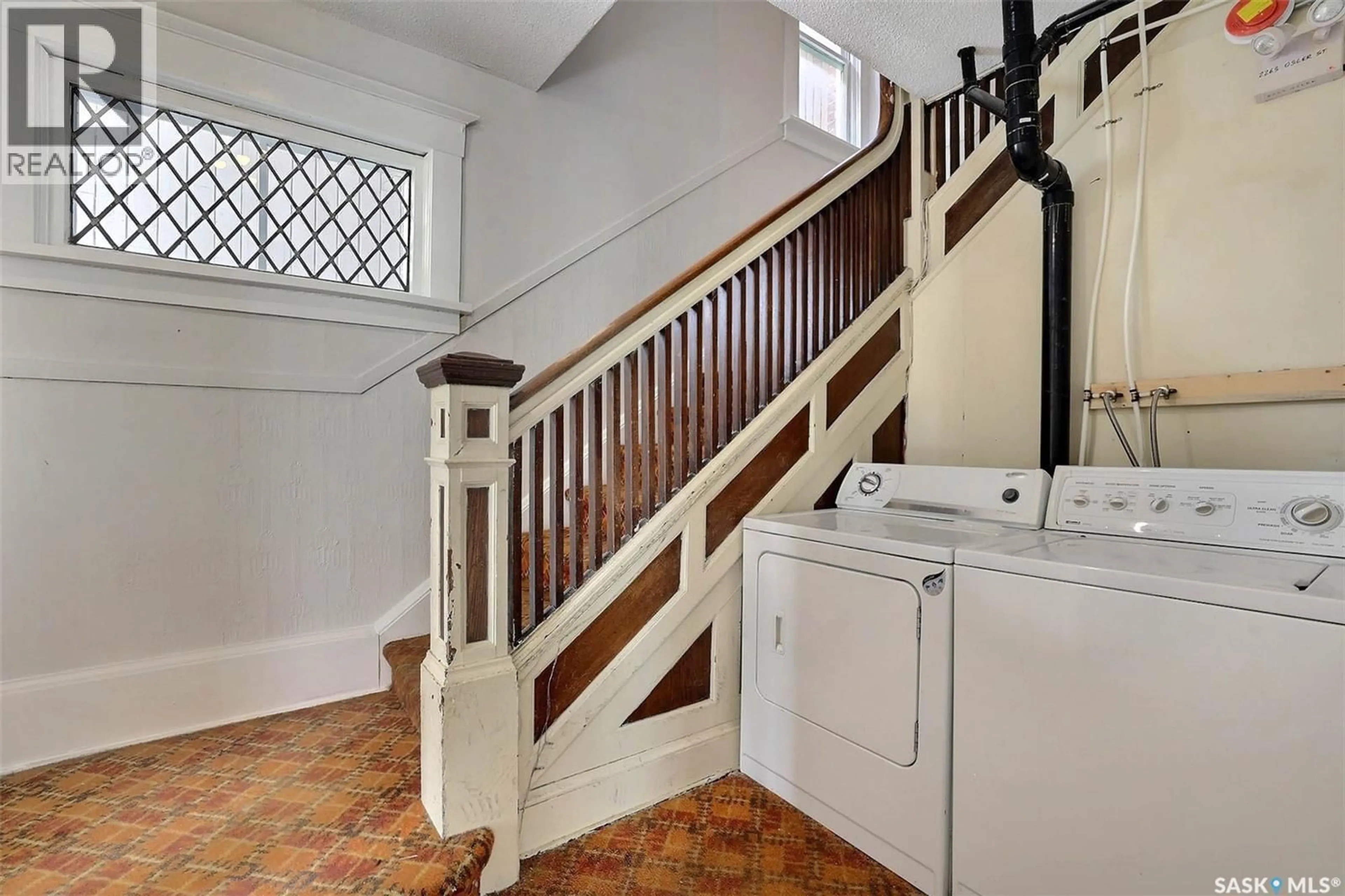 Stairs for 2263 OSLER STREET, Regina Saskatchewan S4P1W9