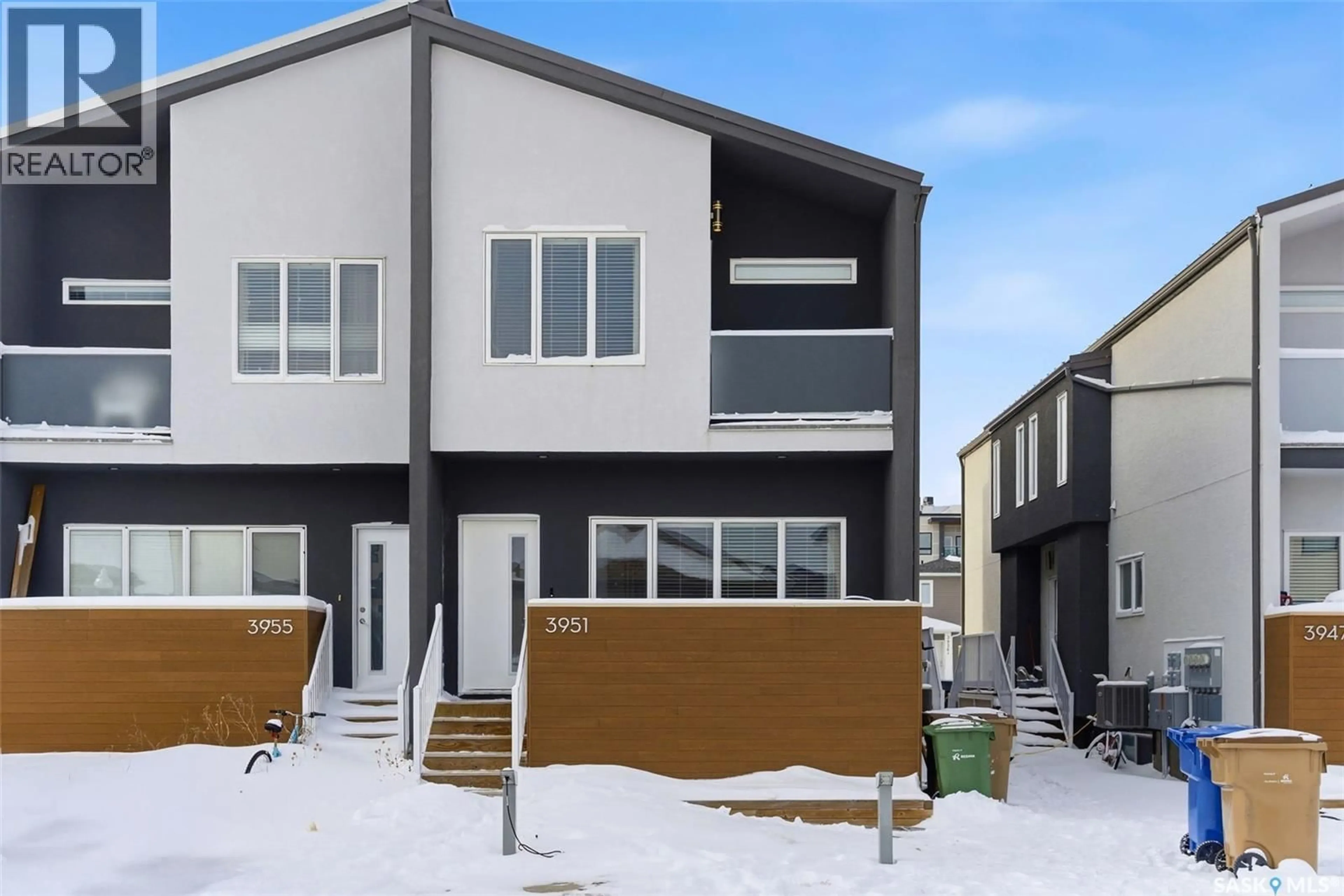 Home with vinyl exterior material, street for 3951 JAMES HILL ROAD, Regina Saskatchewan S4W0N8