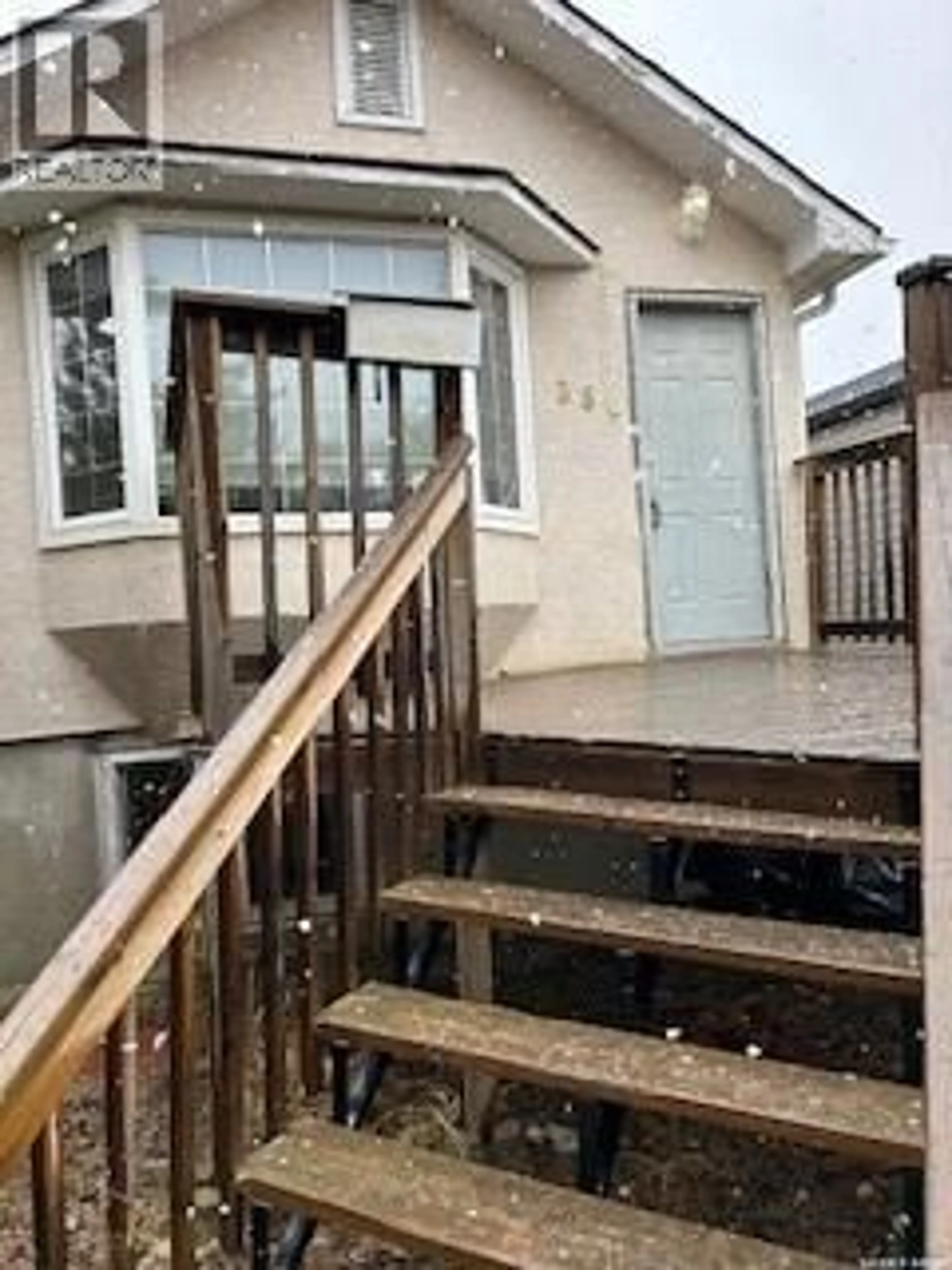 Stairs for 350 OSLER STREET, Regina Saskatchewan S4R1V7