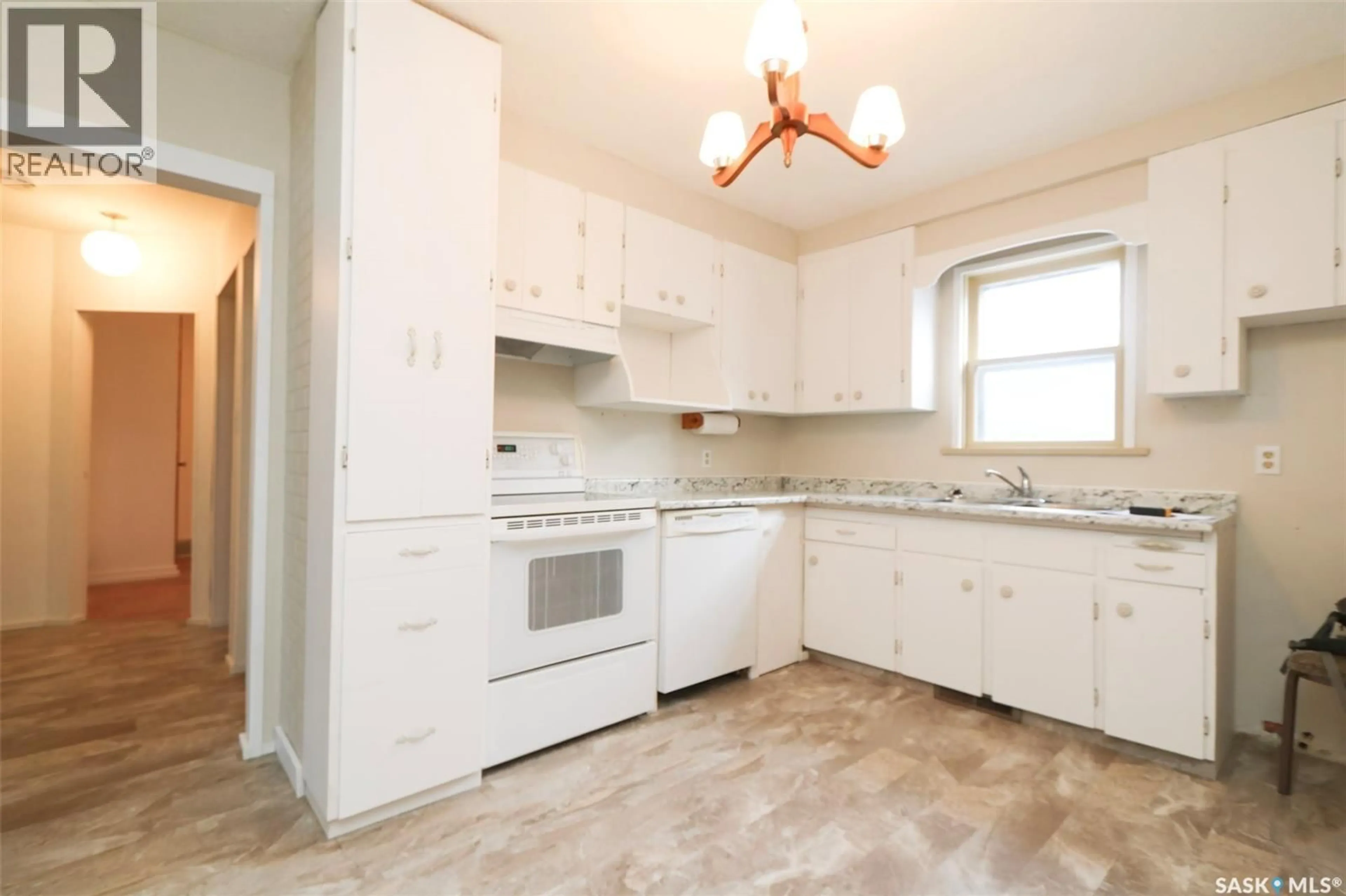 Standard kitchen, unknown for 161 FIRST AVENUE, Yorkton Saskatchewan S3N1H8