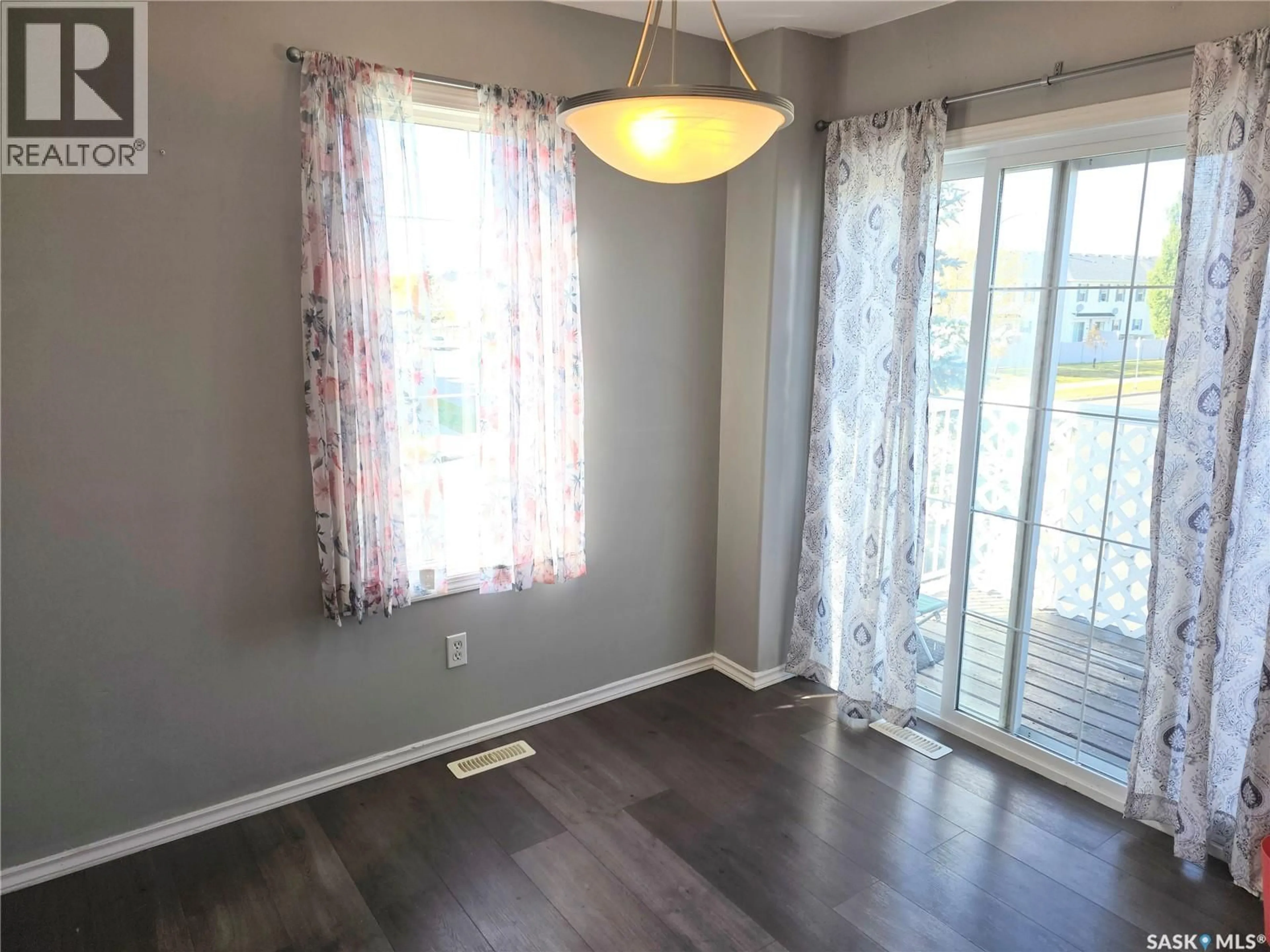 A pic of a room for 1 302 HEROLD ROAD, Saskatoon Saskatchewan S7V1J3