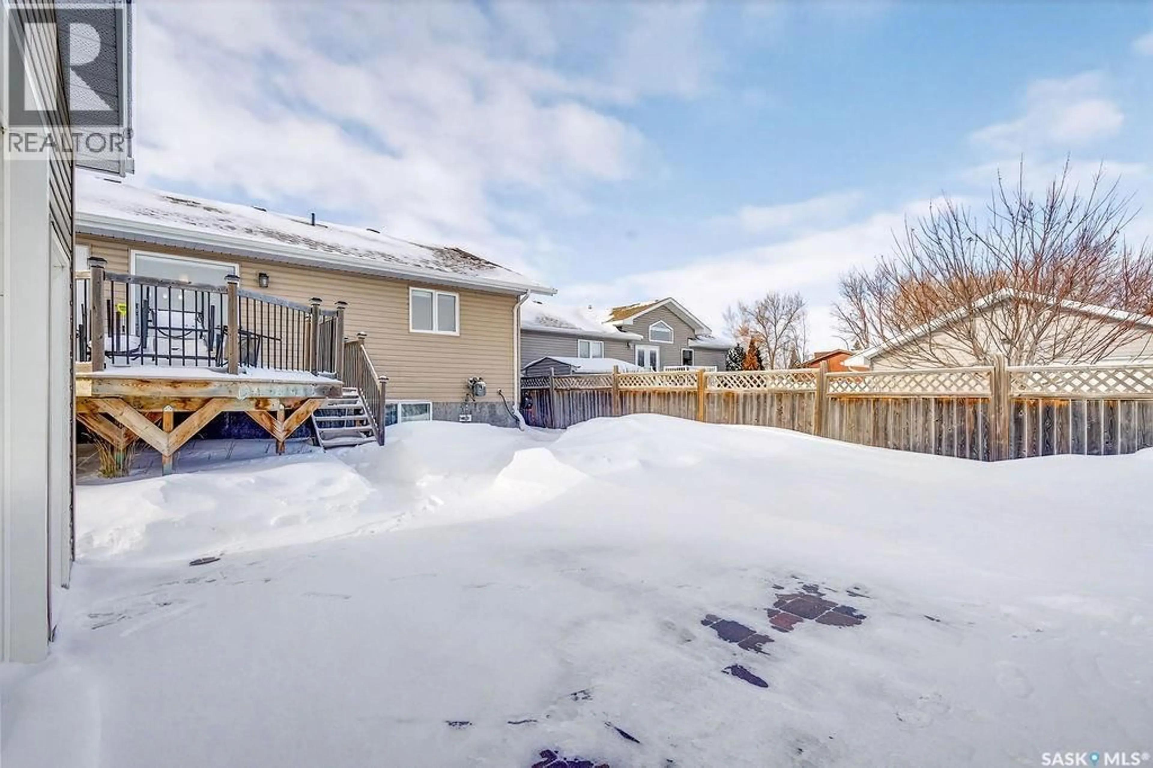 Patio, street for 96 14TH STREET, Humboldt Saskatchewan S0K2A0