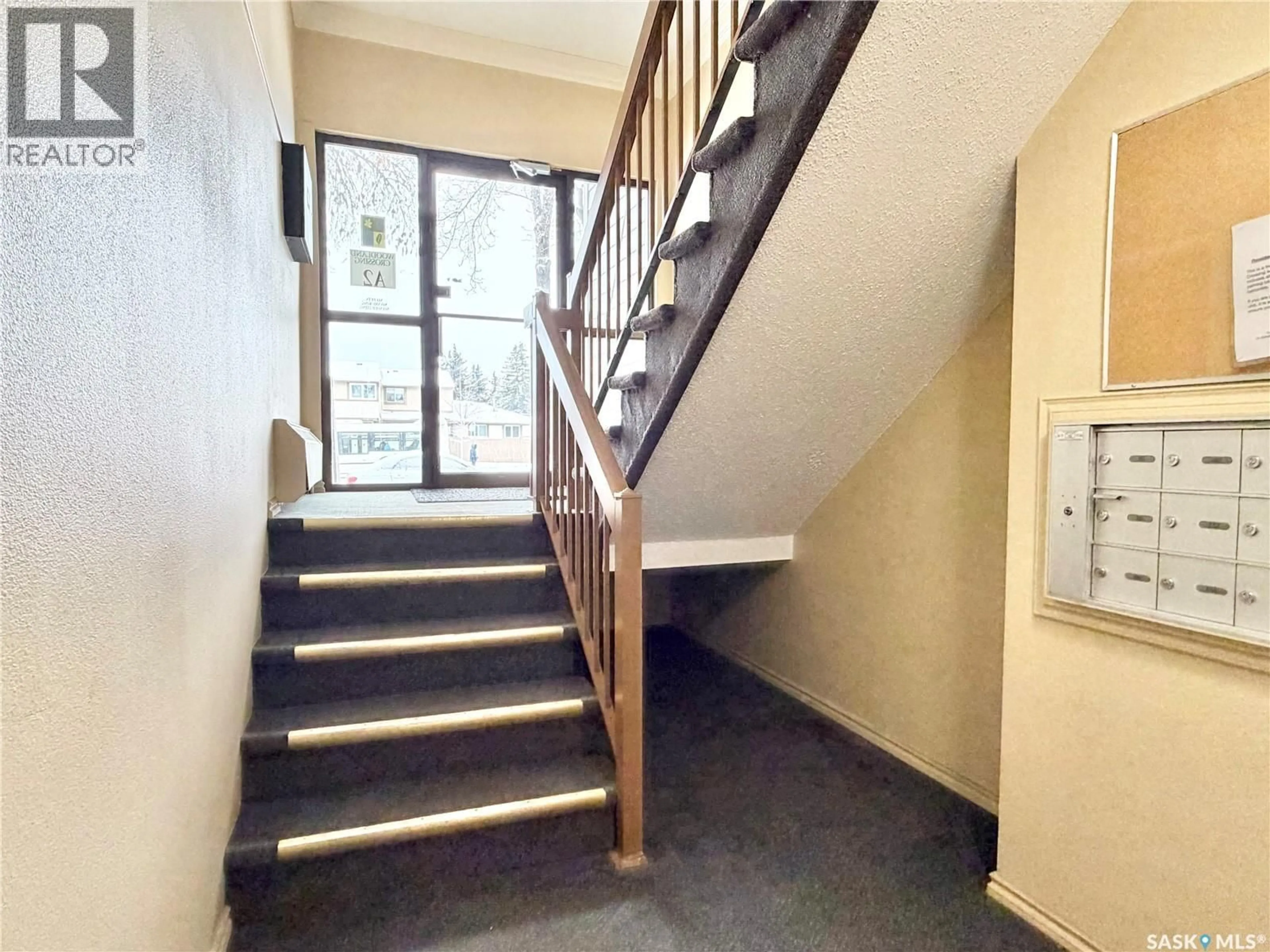 Stairs for 106A - 1121 MCKERCHER DRIVE, Saskatoon Saskatchewan S7H5B8