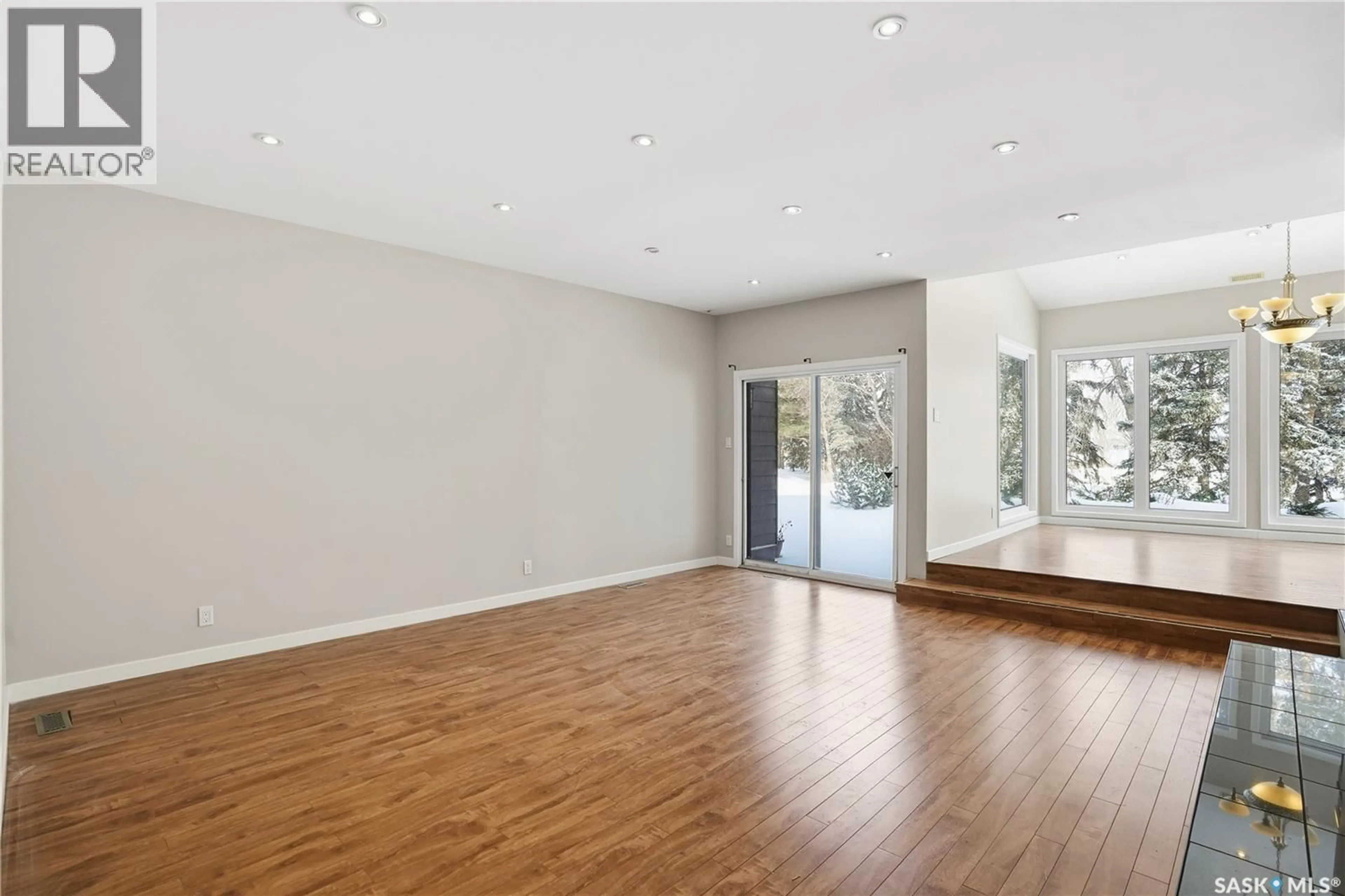 Unknown for 19 MARTIN CRESCENT, Regina Saskatchewan S4S6L6