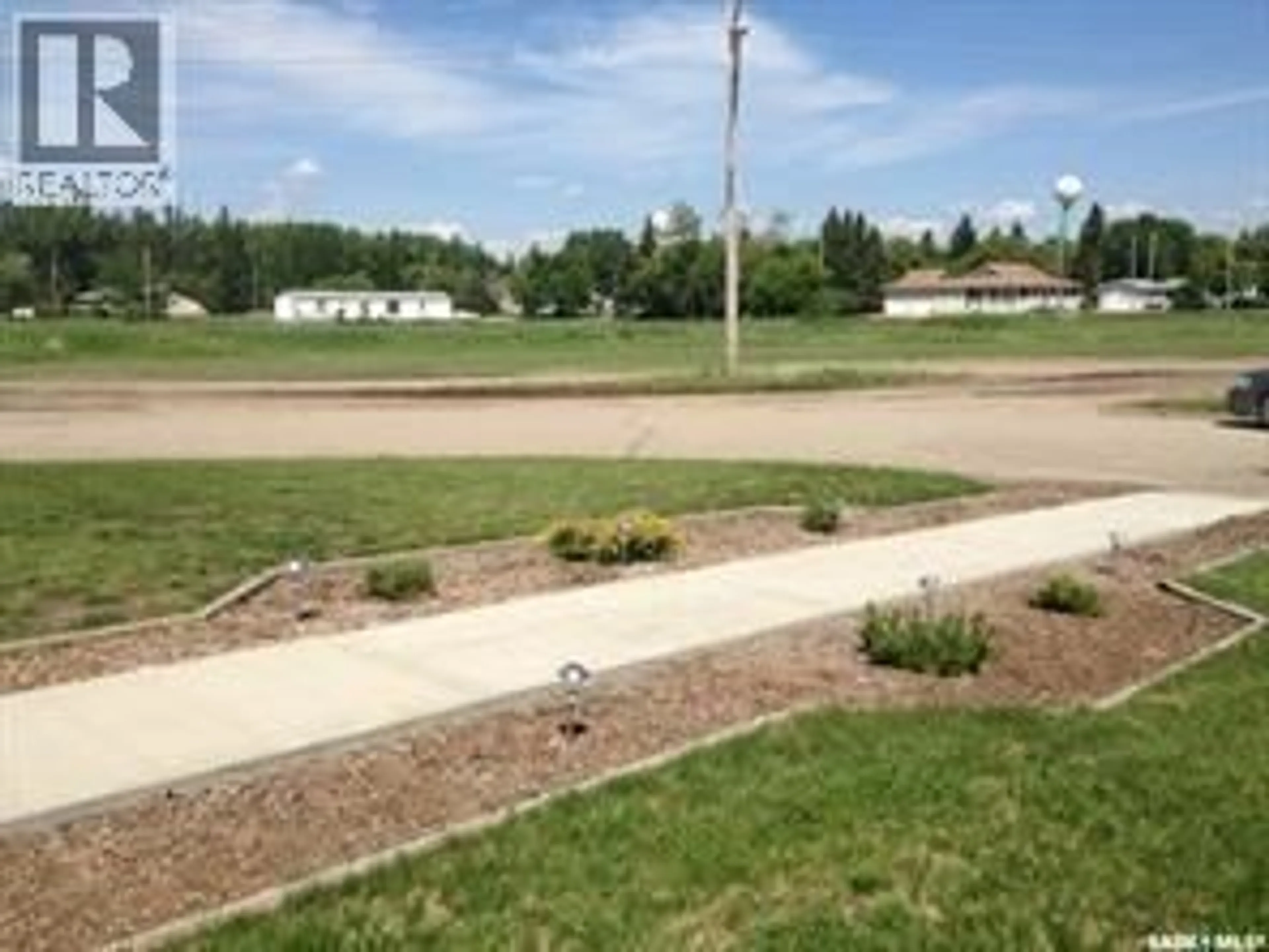 Patio, street for 245 3RD STREET, Wadena Saskatchewan S0A4J0