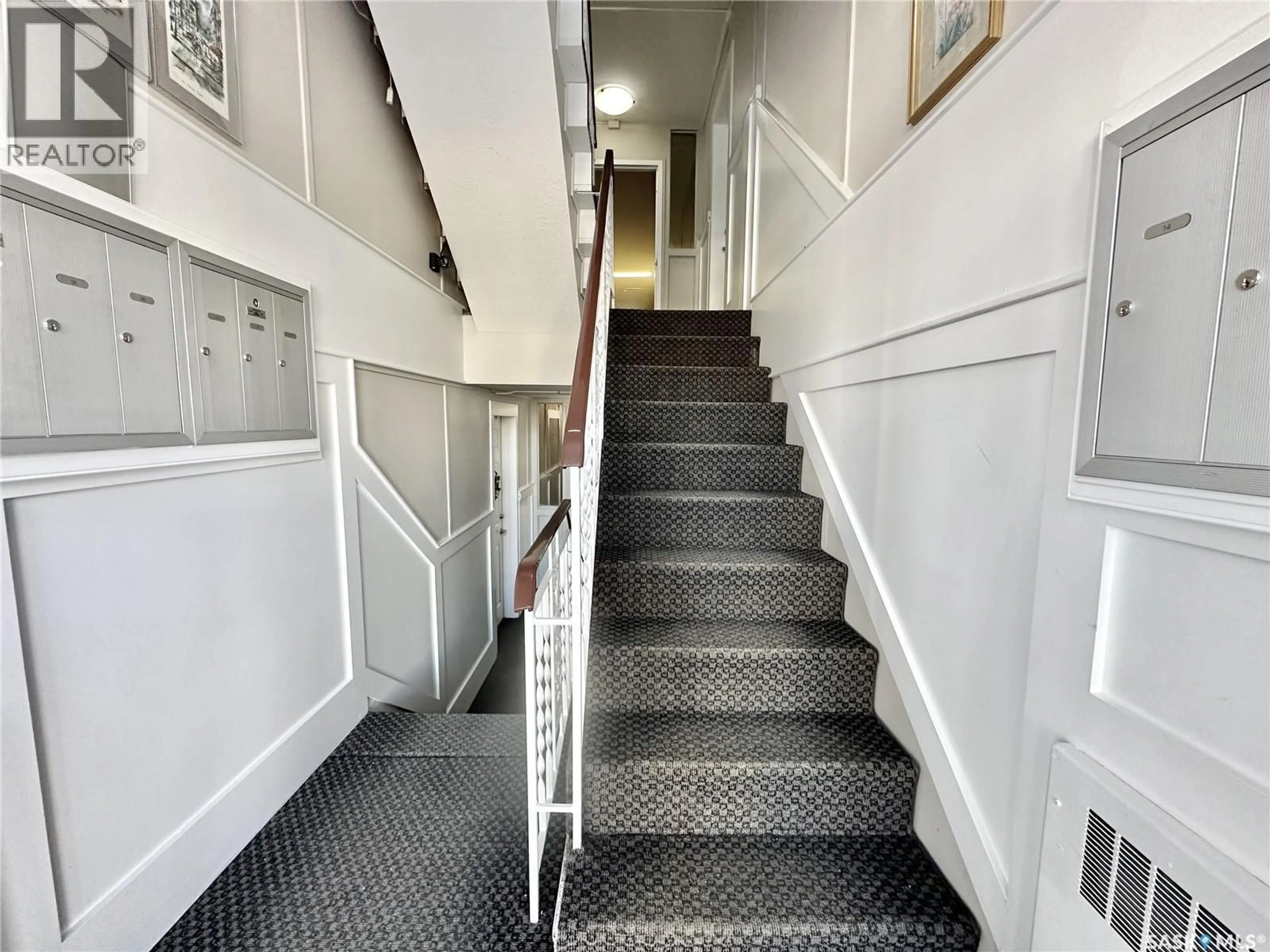 Indoor foyer for 2060 LORNE STREET, Regina Saskatchewan S4P2M2