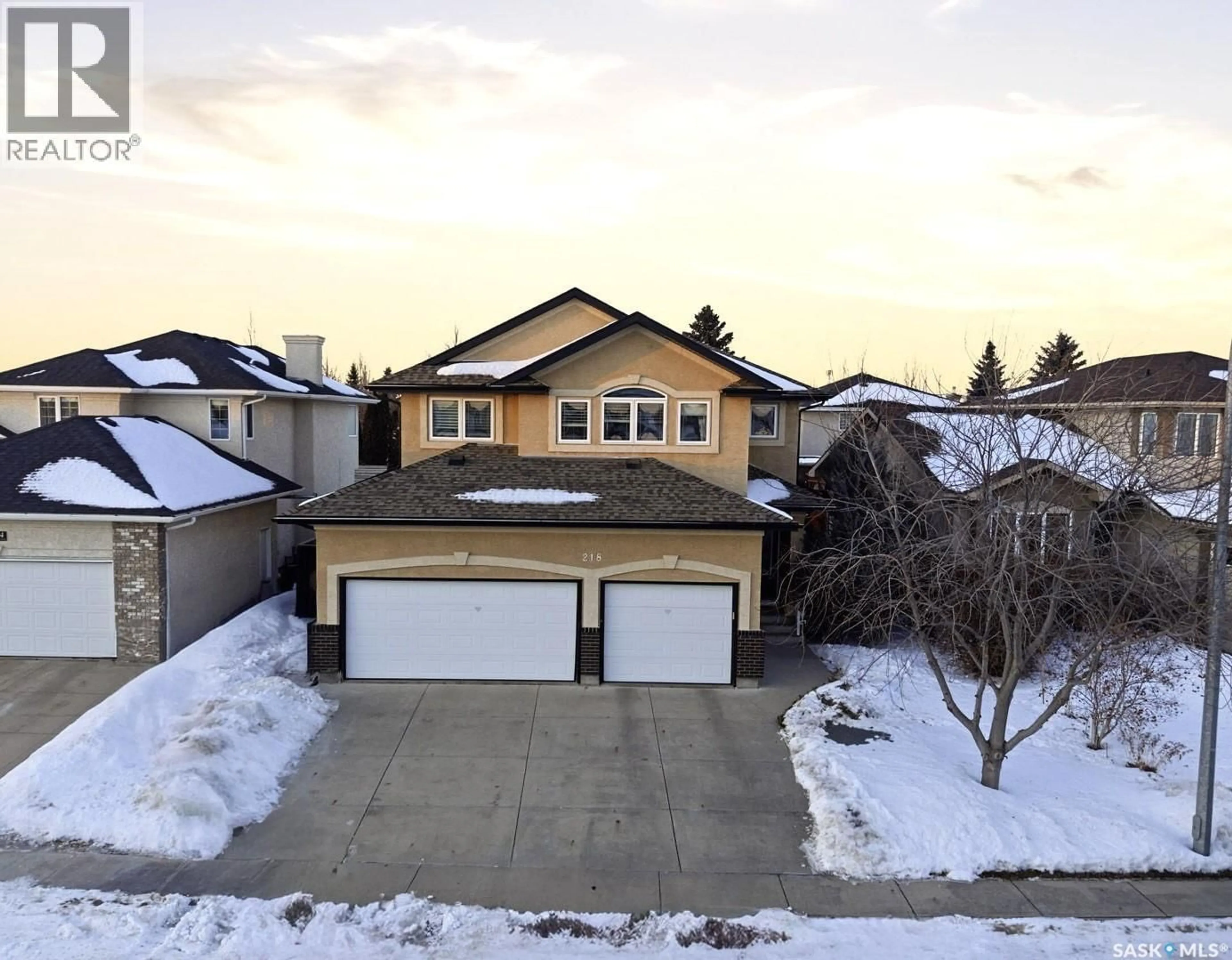 A pic from outside/outdoor area/front of a property/back of a property/a pic from drone, street for 218 BROOKSHIRE CRESCENT, Saskatoon Saskatchewan S7V1H1