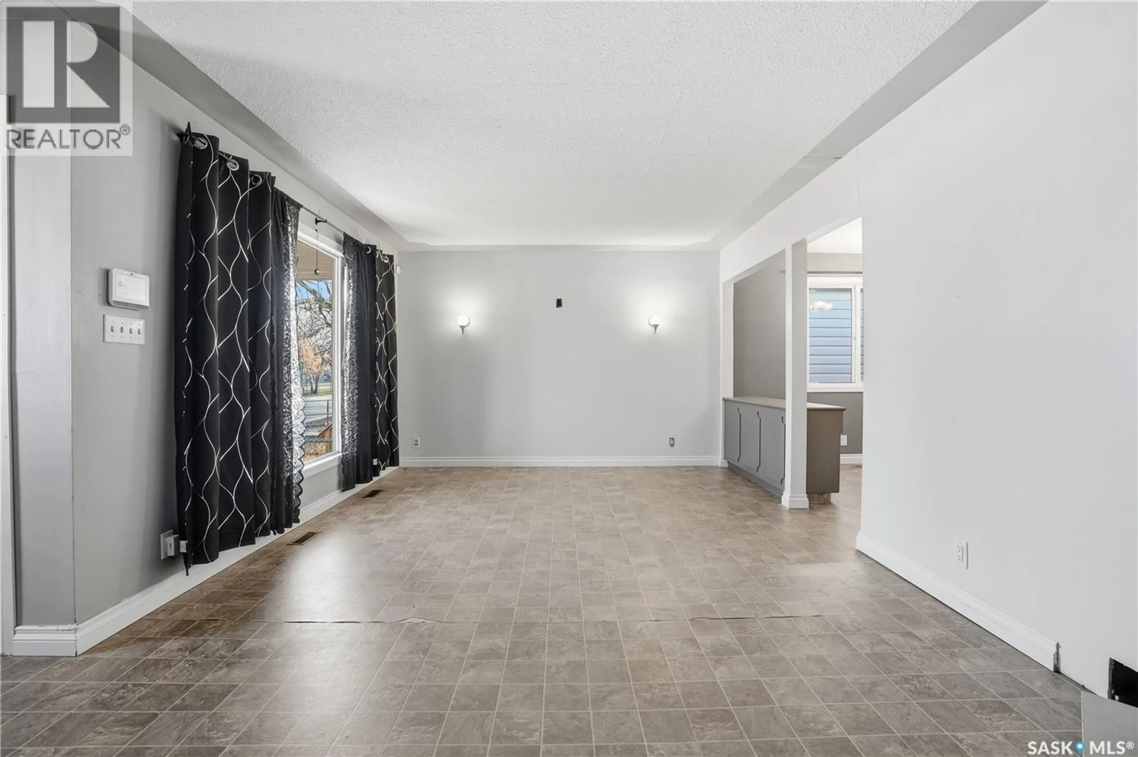 A pic of a room for 918 GARNET STREET, Regina Saskatchewan S4T2X5