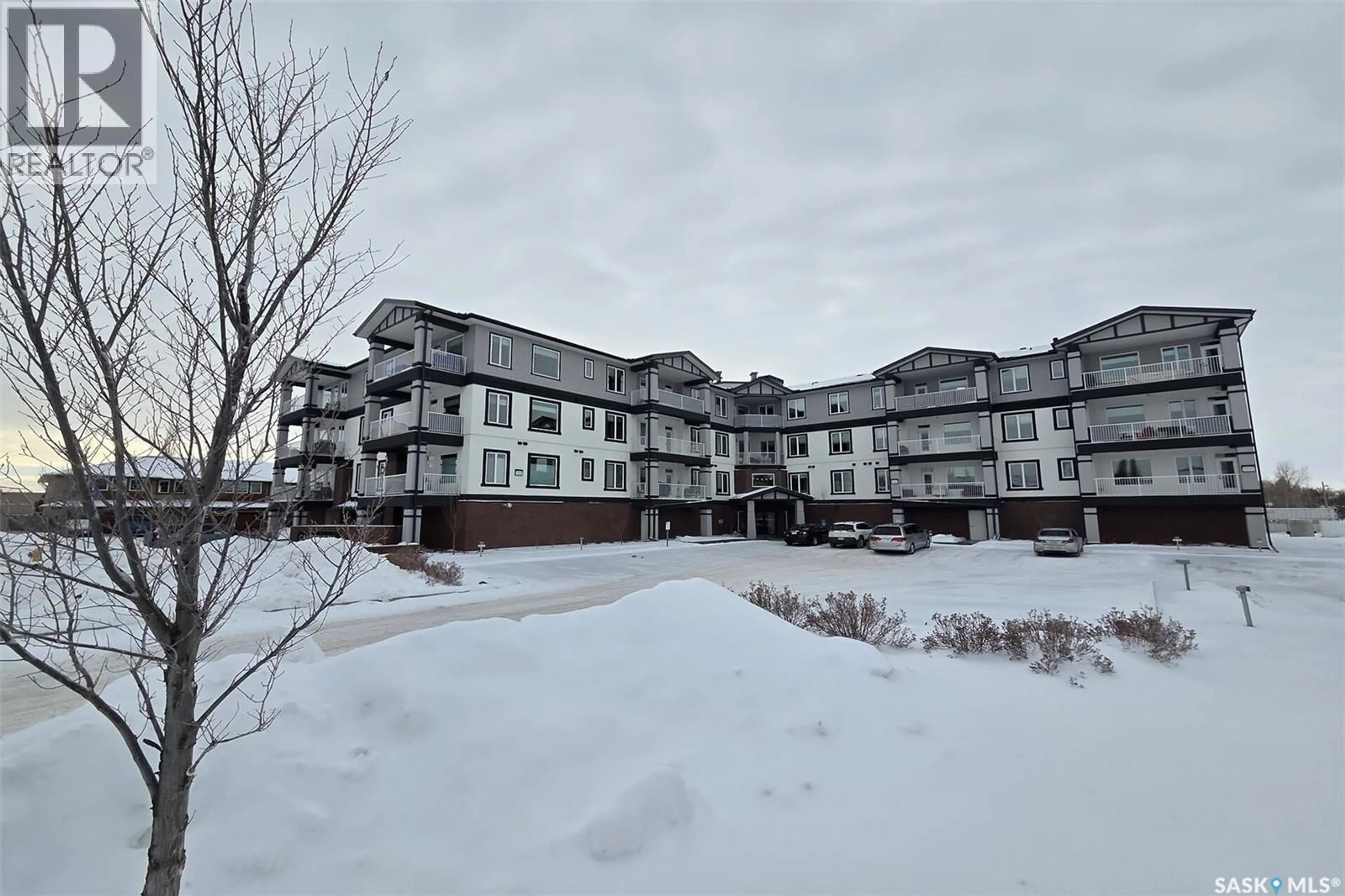 A pic from outside/outdoor area/front of a property/back of a property/a pic from drone, unknown for 206 - 3581 EVANS COURT, Regina Saskatchewan S4S7A3