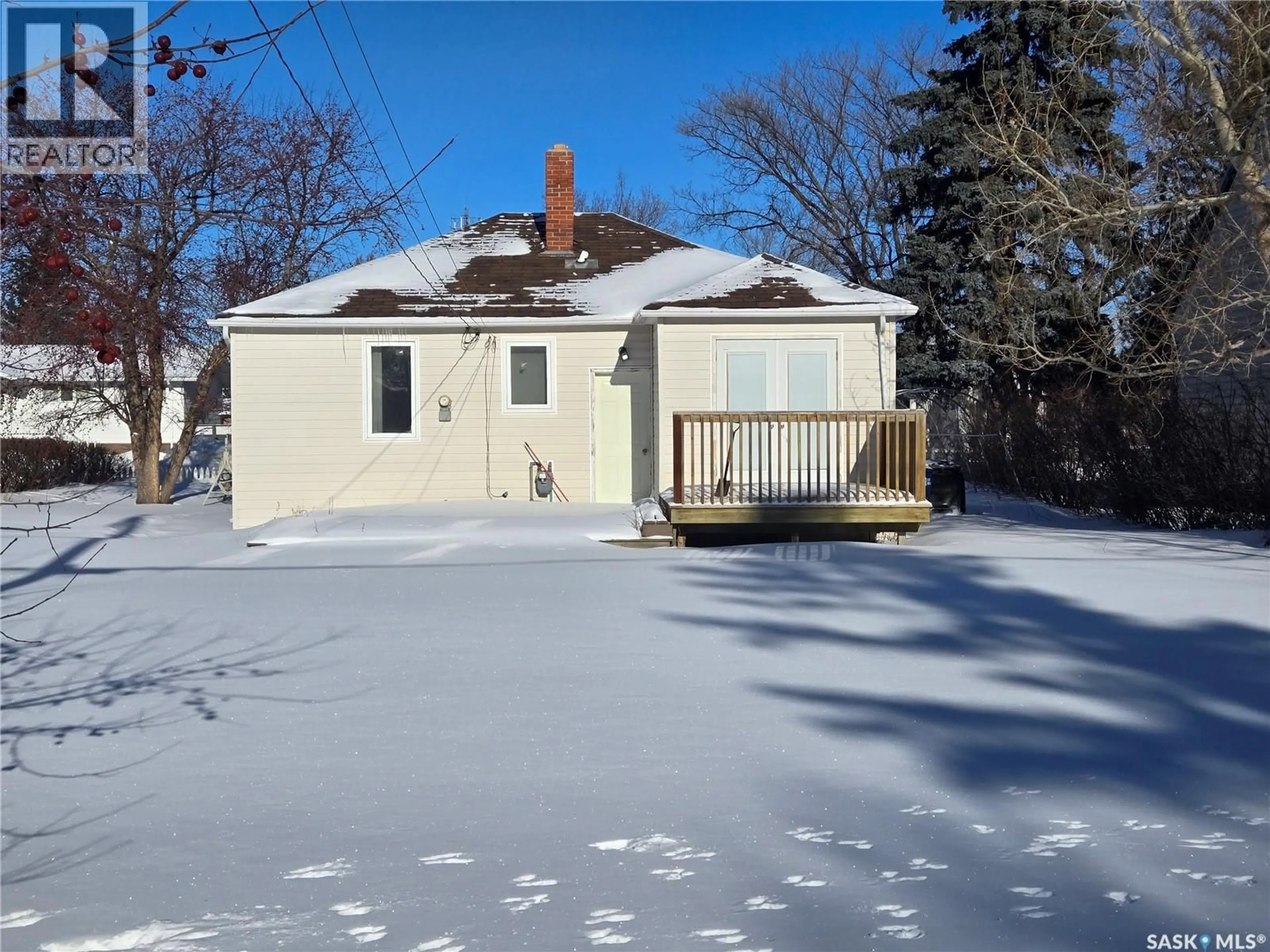 A pic from outside/outdoor area/front of a property/back of a property/a pic from drone, street for 603 3RD STREET, Kipling Saskatchewan S0G2S0