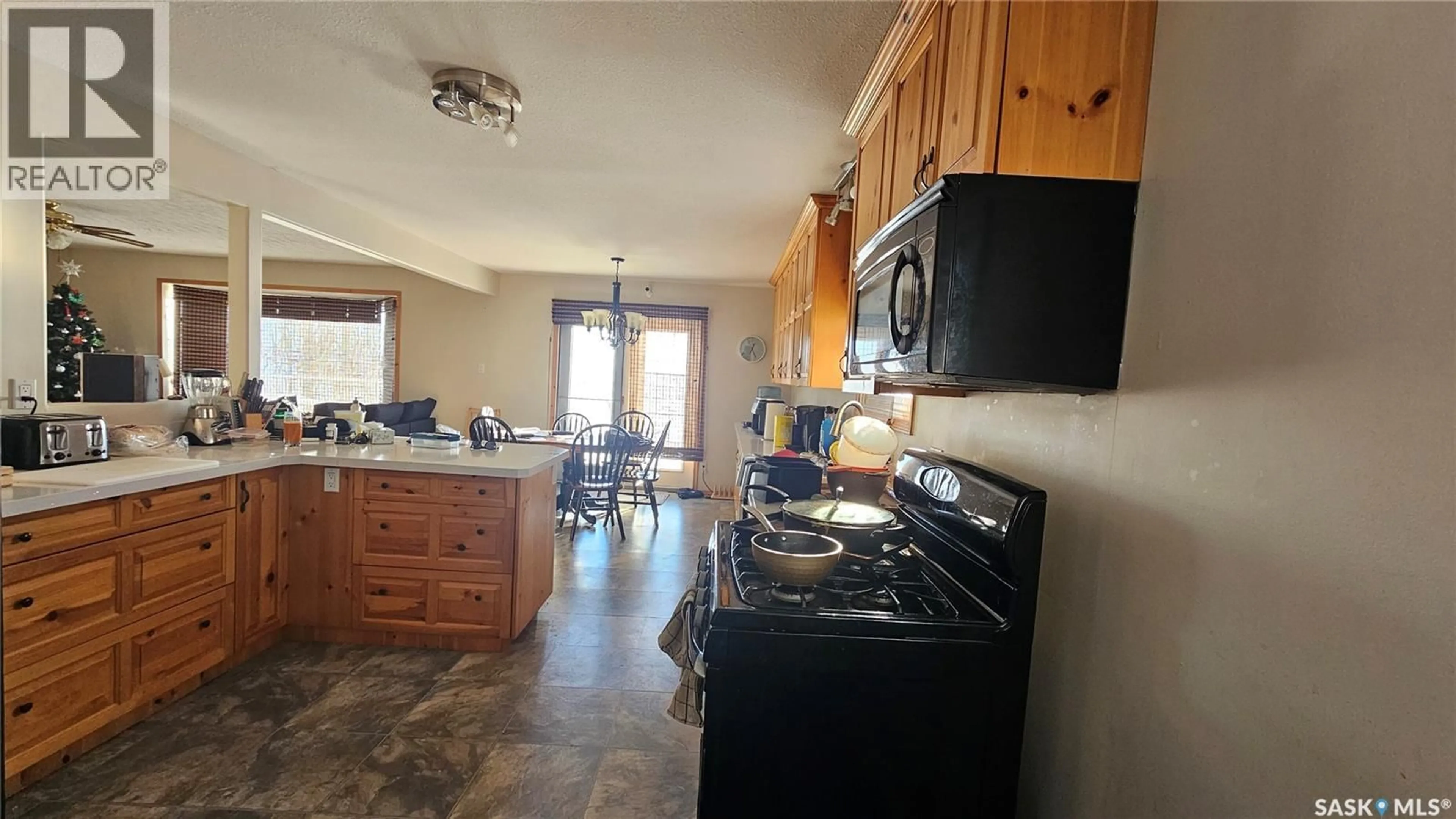 Standard kitchen, unknown for 44 LAKE AVENUE, Meota Rm No.468 Saskatchewan S0M1X0