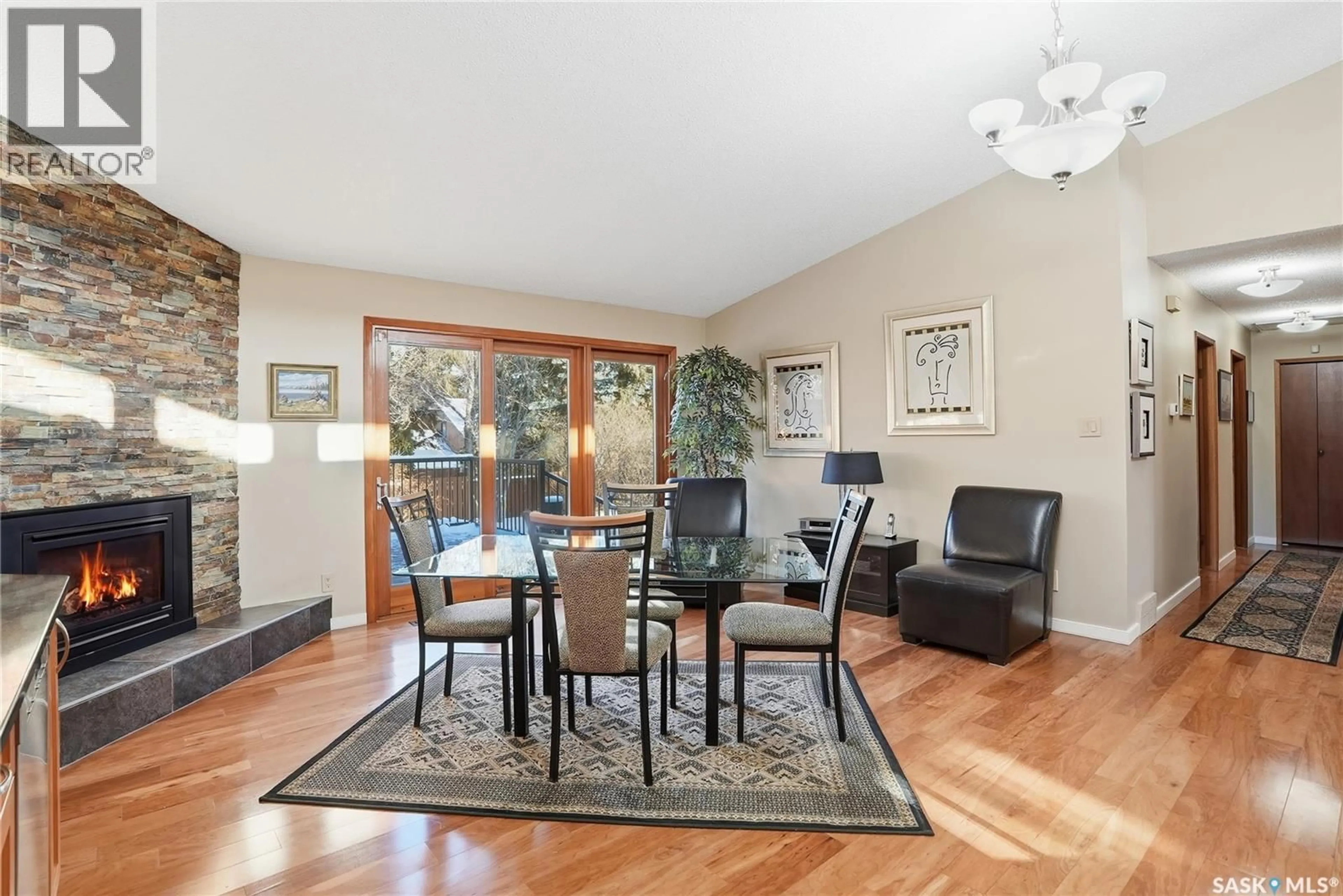 Dining room, wood/laminate floor for 346 SYLVIAN CRESCENT, Saskatoon Saskatchewan S7H5E7