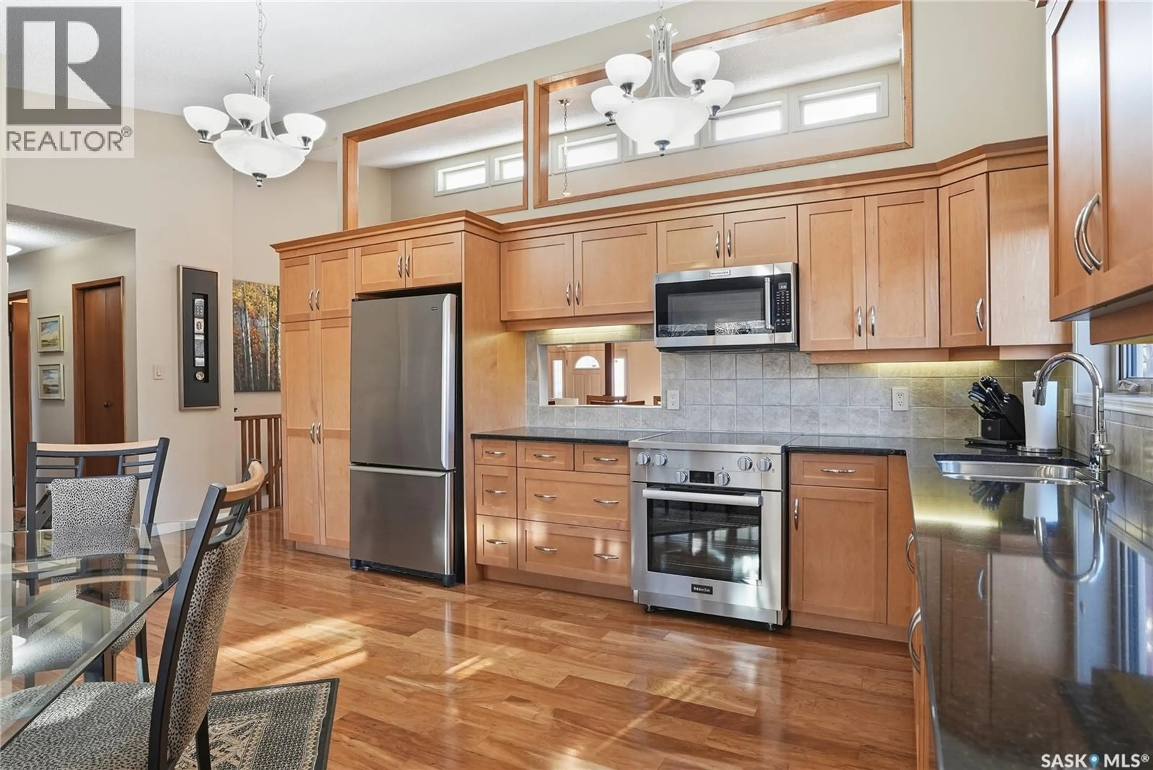 Open concept kitchen, unknown for 346 SYLVIAN CRESCENT, Saskatoon Saskatchewan S7H5E7