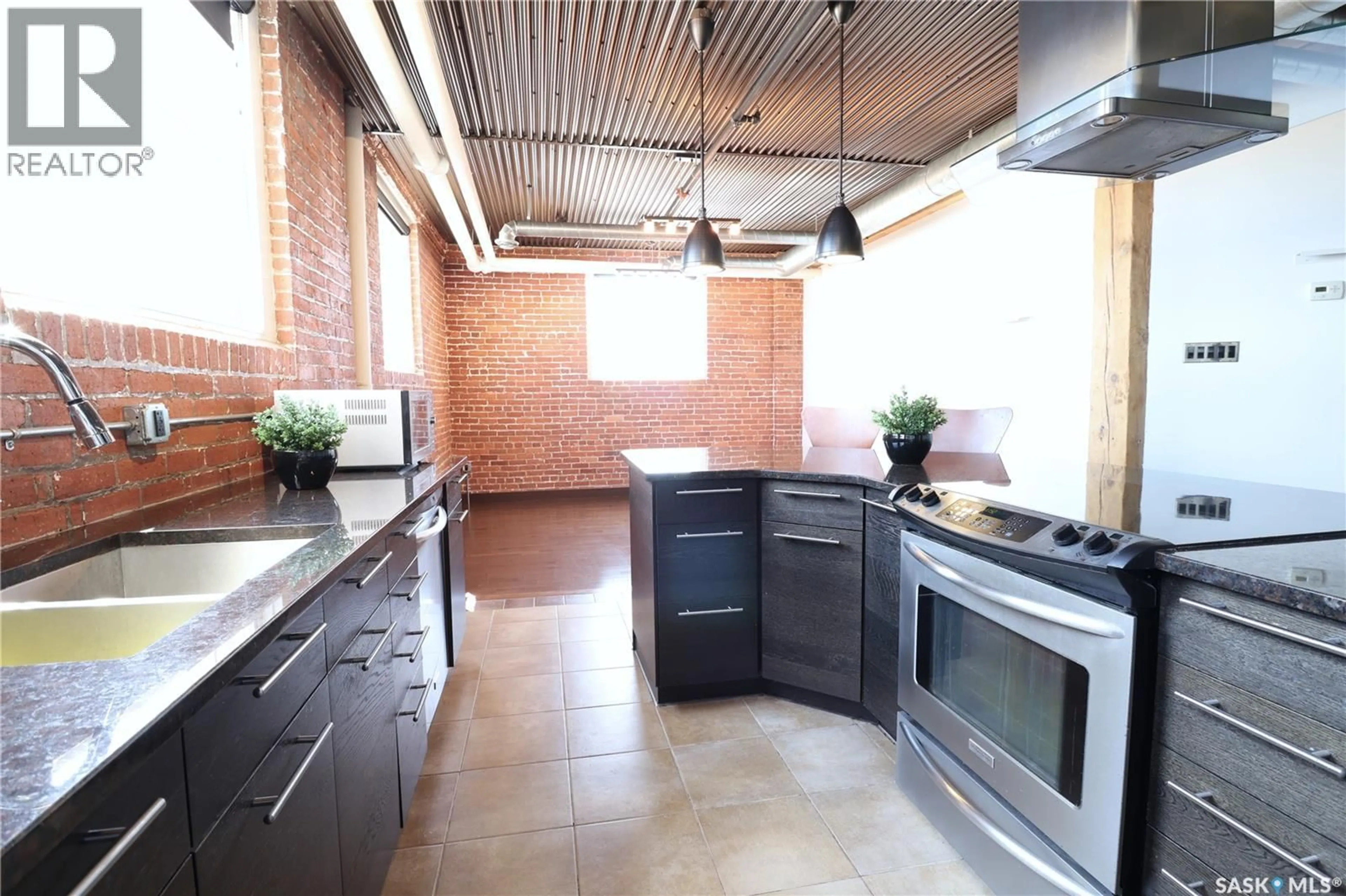 Unknown for 302 1275 BROAD STREET, Regina Saskatchewan S4R1Y2