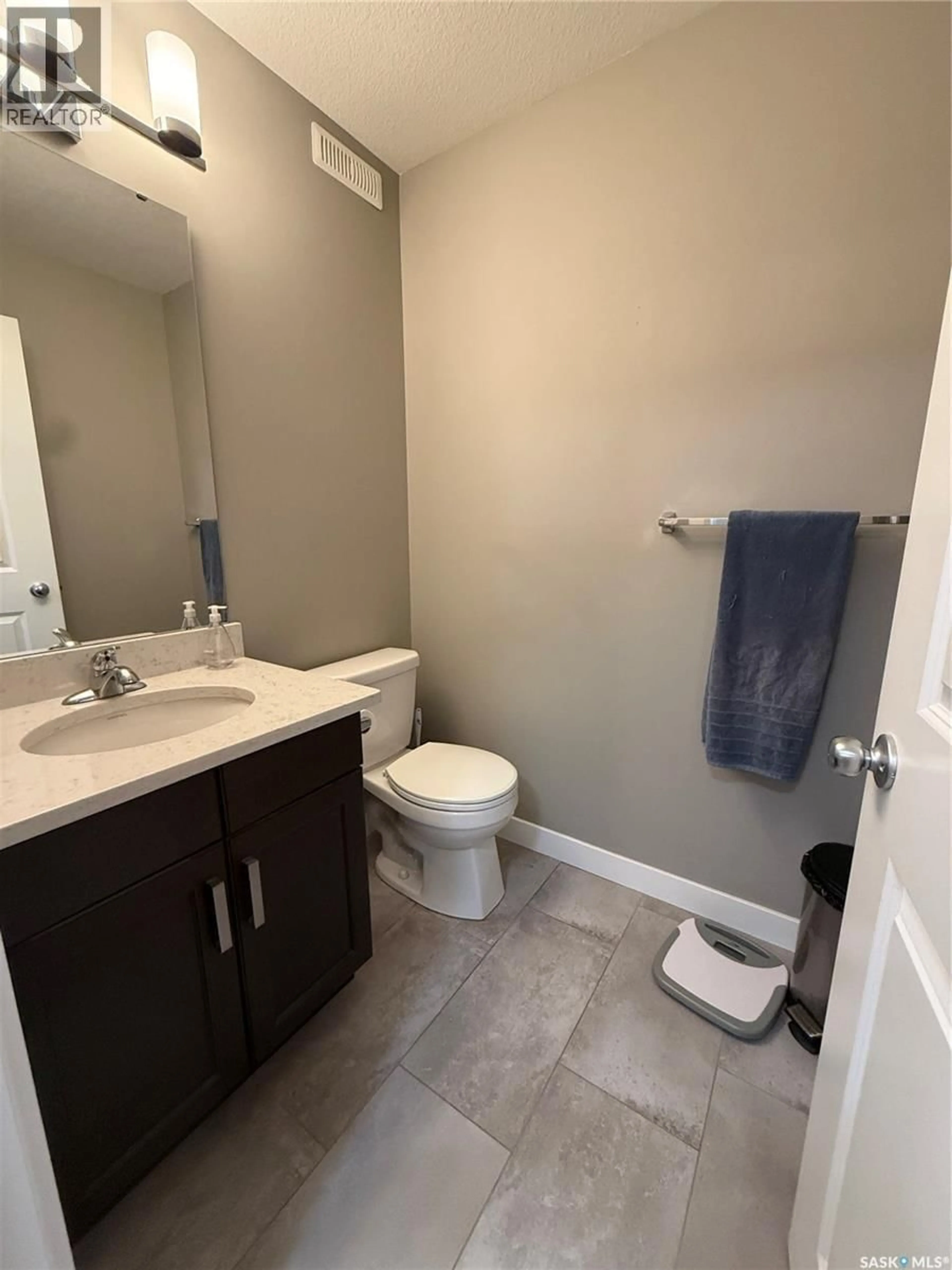 Standard bathroom, unknown for 2029 NICHOLSON ROAD, Estevan Saskatchewan S4A2Y4