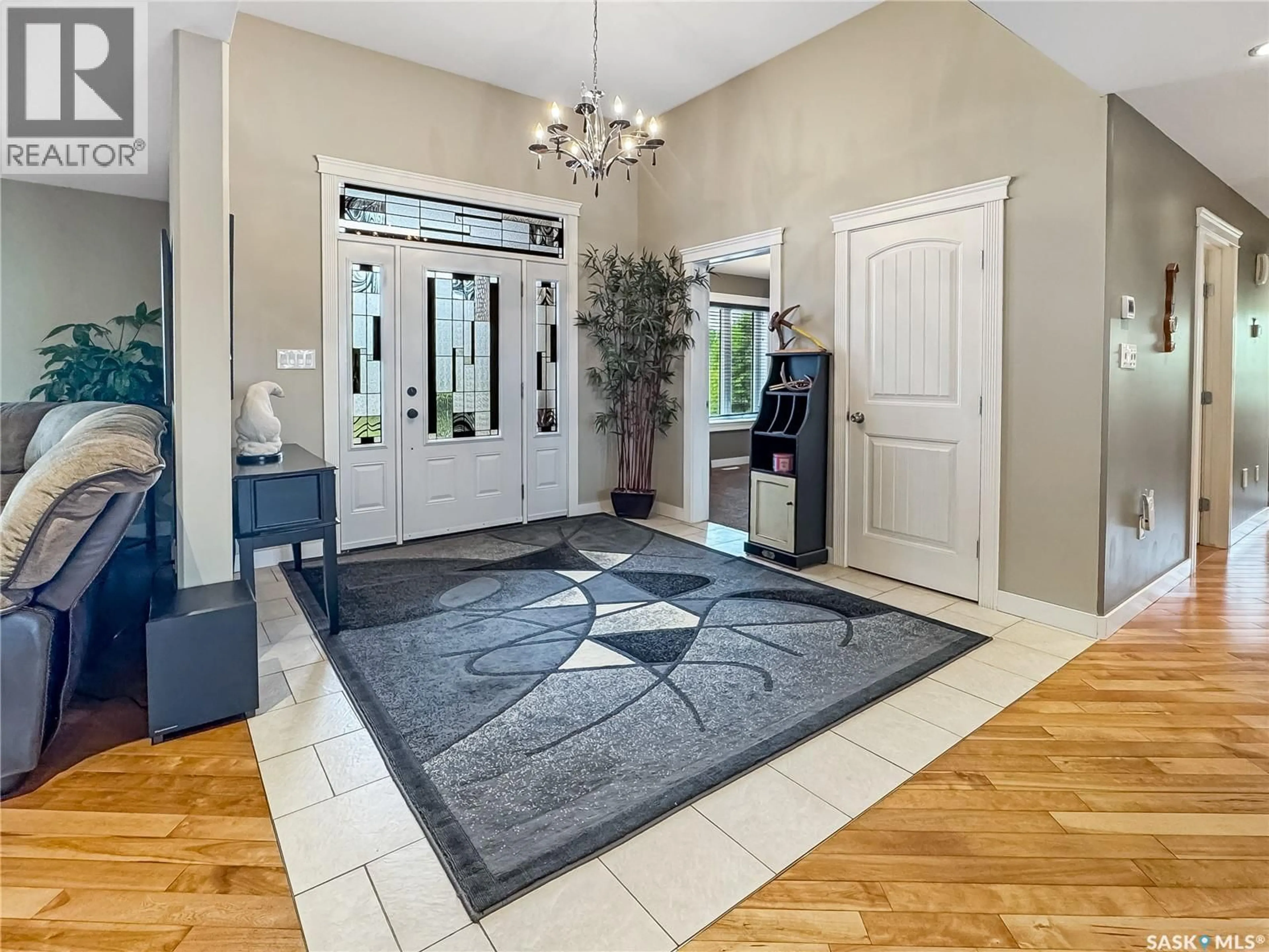 Indoor foyer for 6 BATTLE RIDGE ESTATES, Battle River Rm No. 438 Saskatchewan S0M0E0