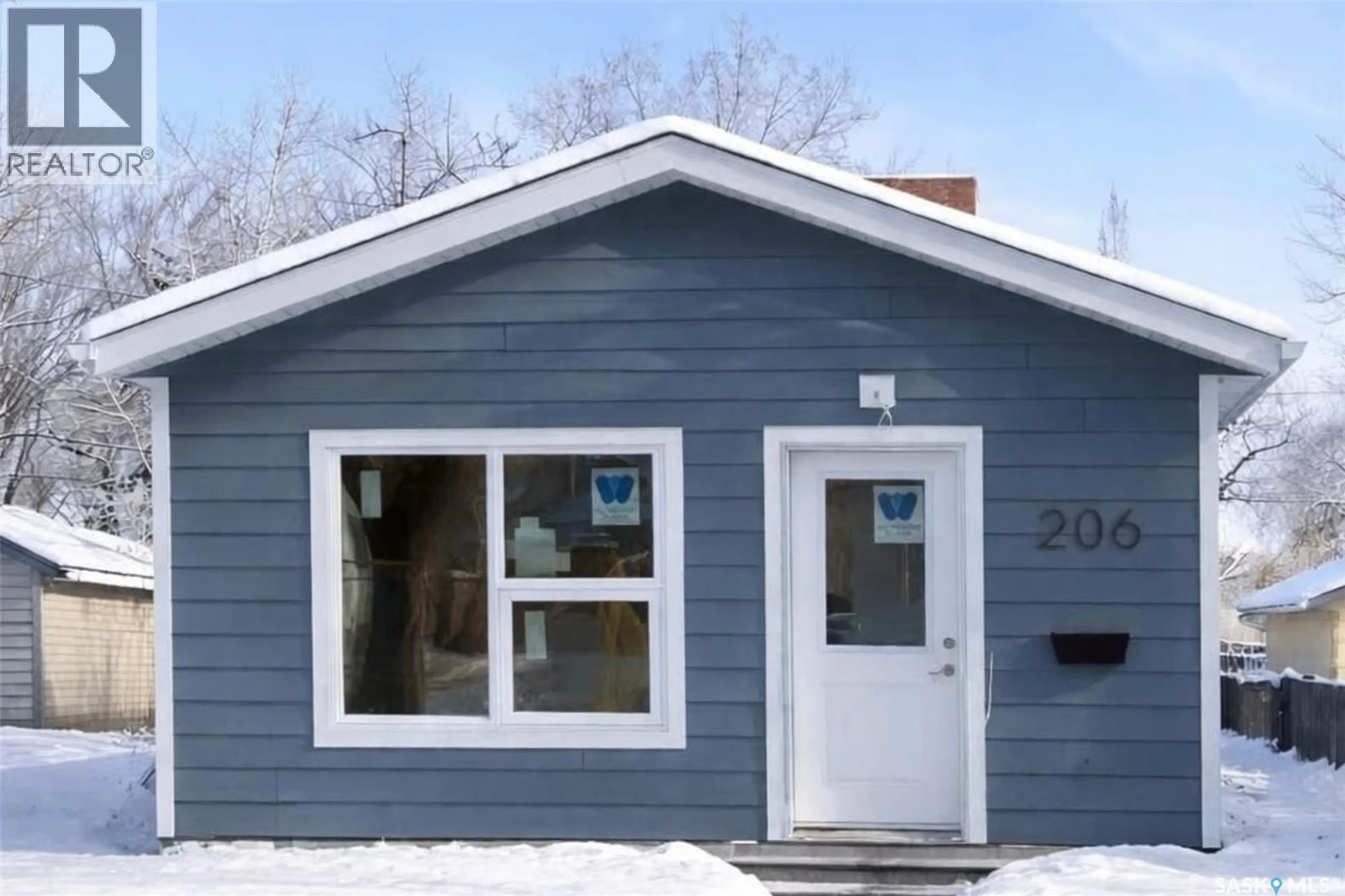 Unknown for 206 F AVENUE, Saskatoon Saskatchewan S7L1W1