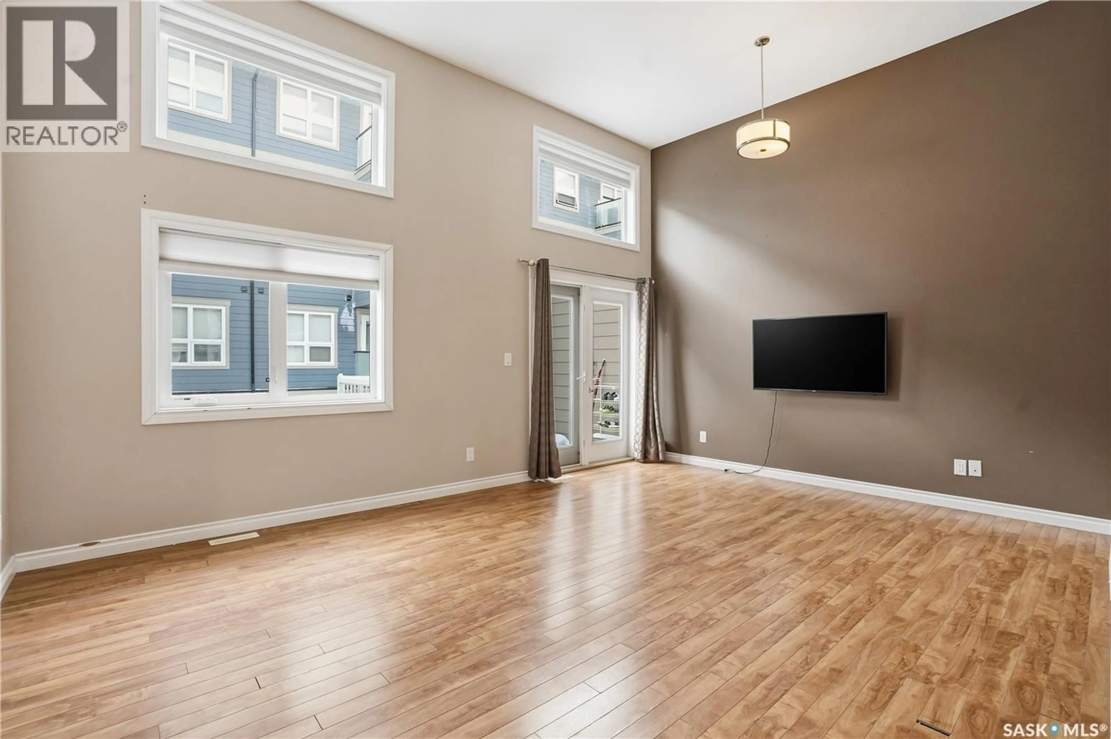 Unknown for 404 212 WILLIS CRESCENT, Saskatoon Saskatchewan S7T0R7