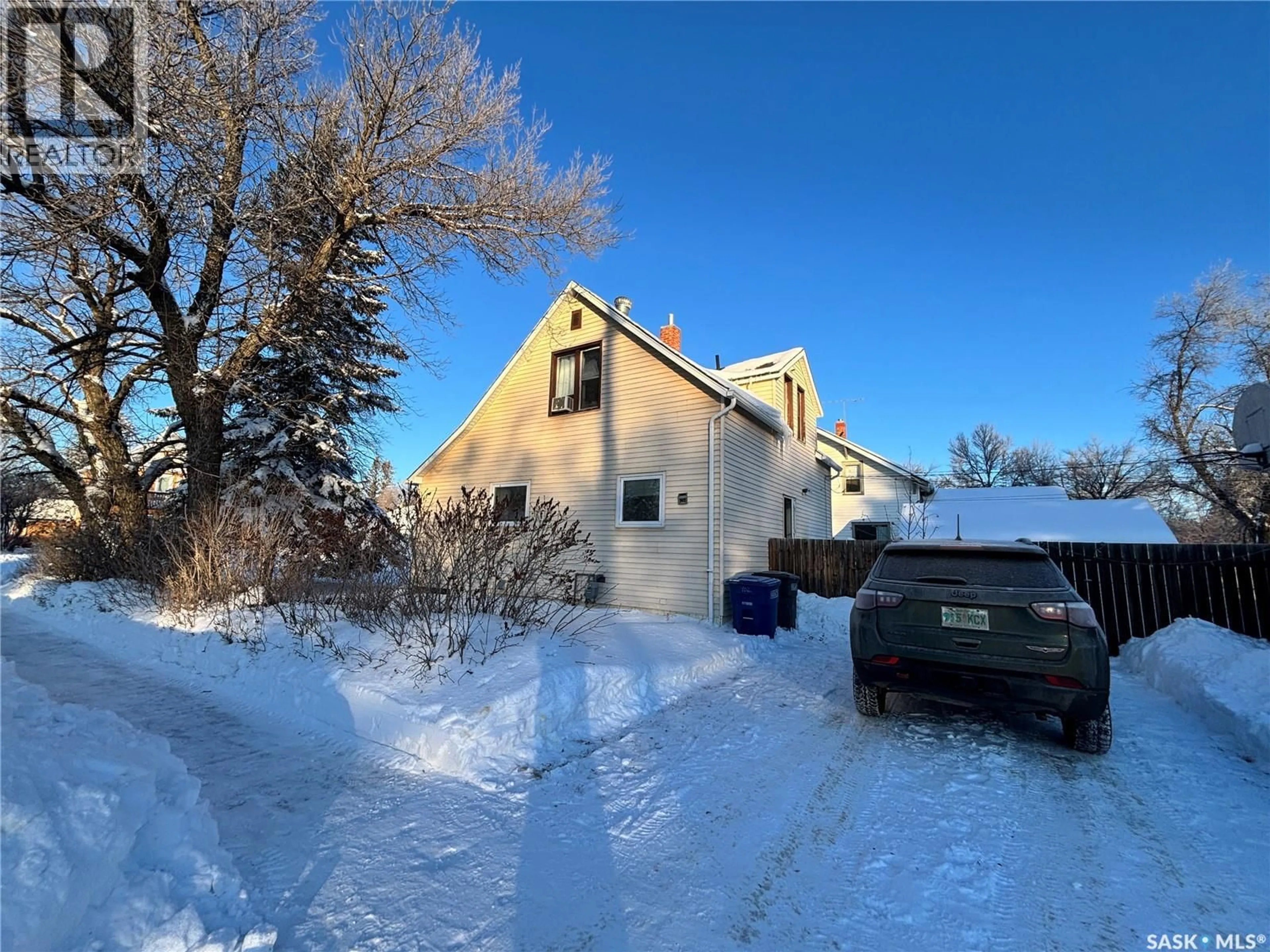 A pic from outside/outdoor area/front of a property/back of a property/a pic from drone, street for 902 9TH STREET, Humboldt Saskatchewan S0K2A0