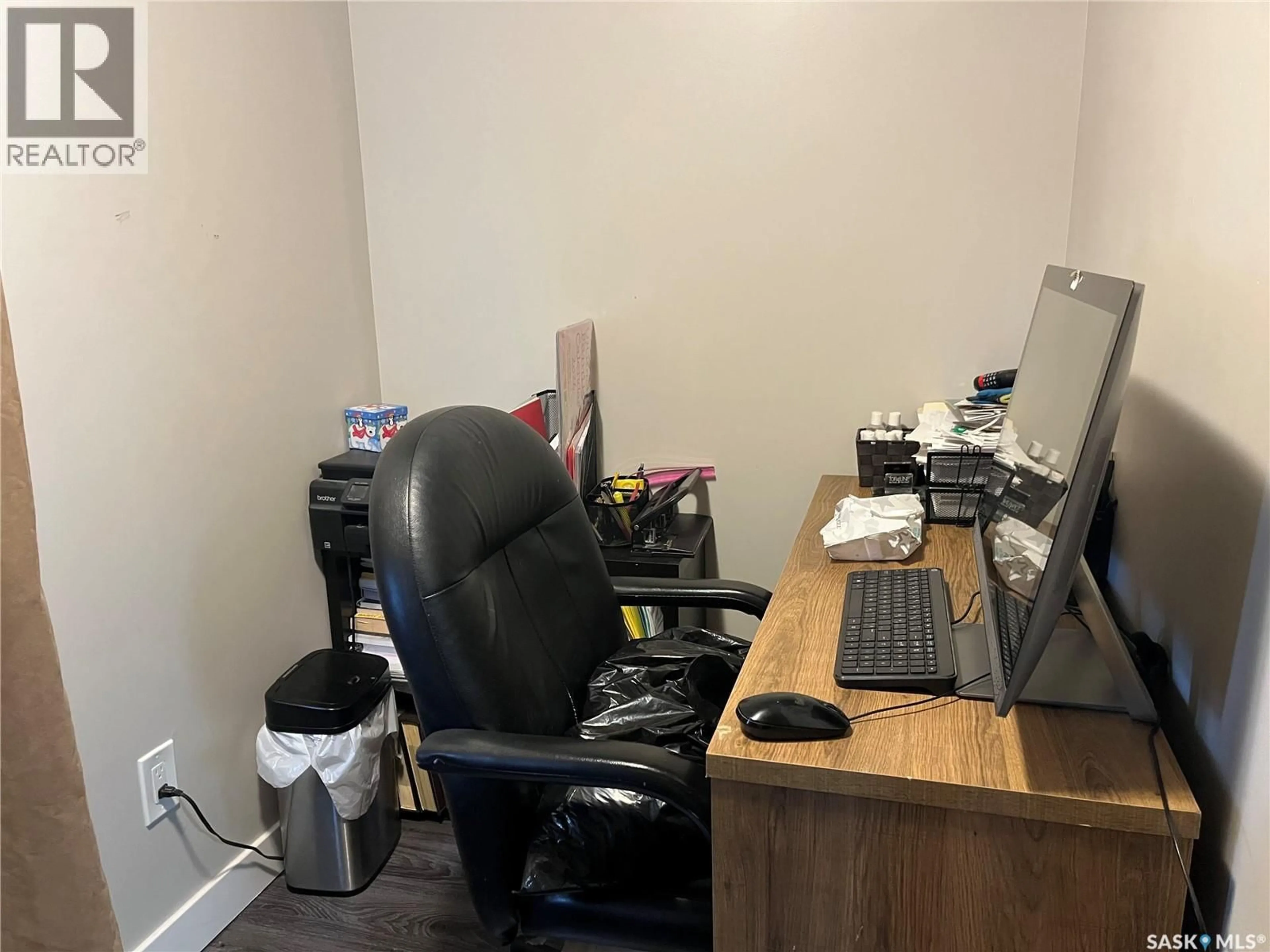 A pic of a room for 1447 ROBINSON STREET, Regina Saskatchewan S4T2N7