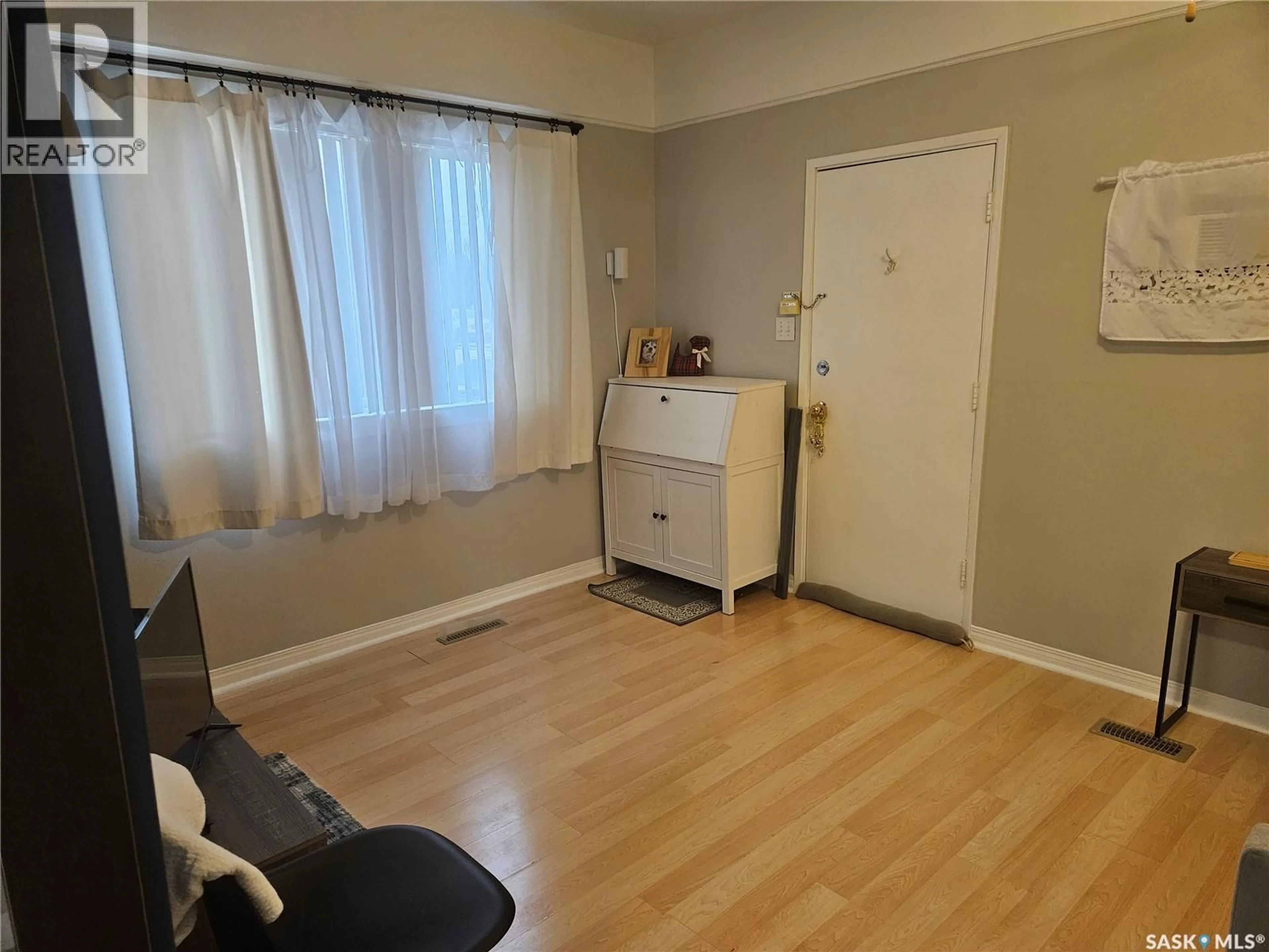 A pic of a room for 205 MAIN STREET, Midale Saskatchewan S0C1S0