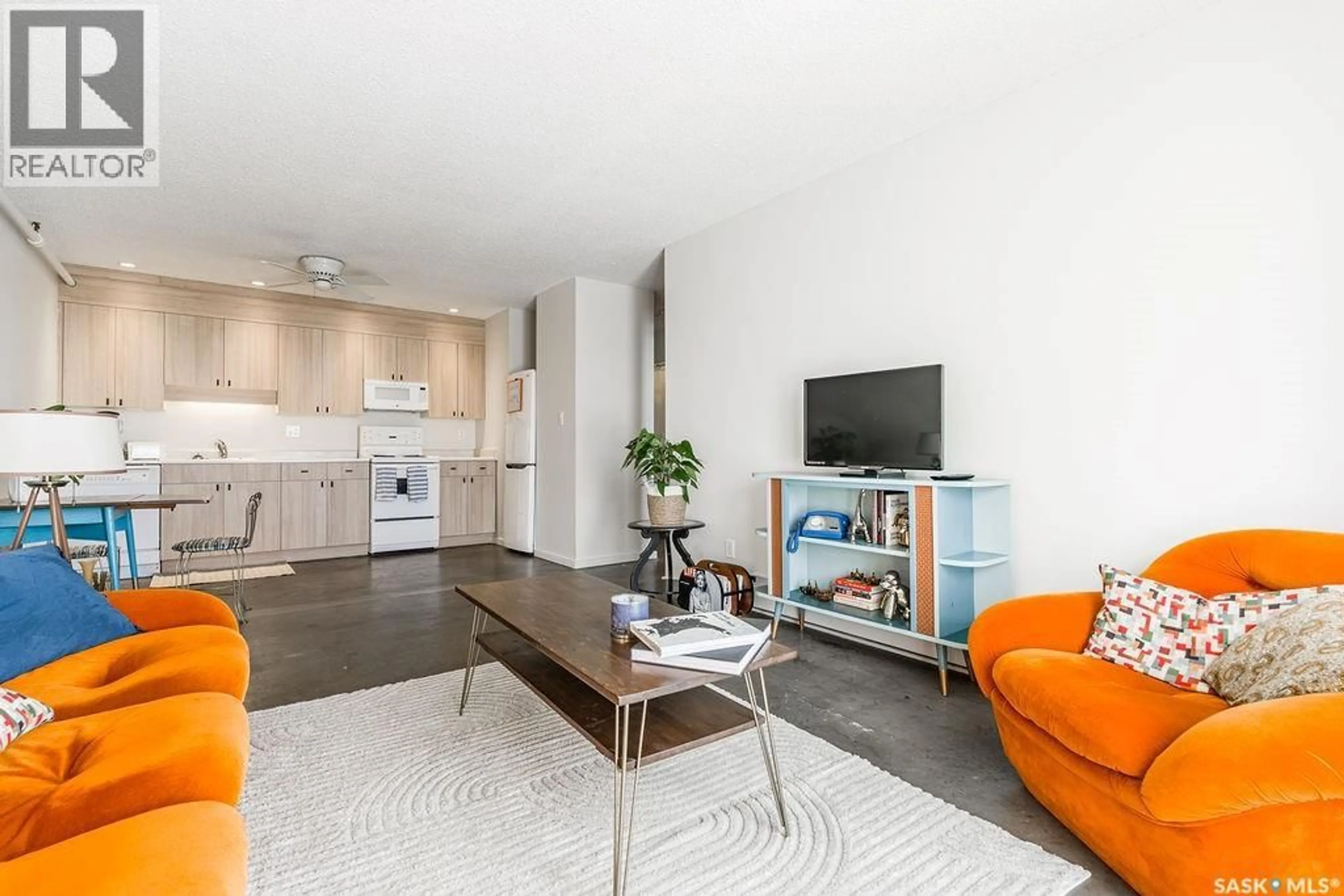 Living room with furniture, unknown for 26 111 ST LAWRENCE CRESCENT, Saskatoon Saskatchewan S7K1G7