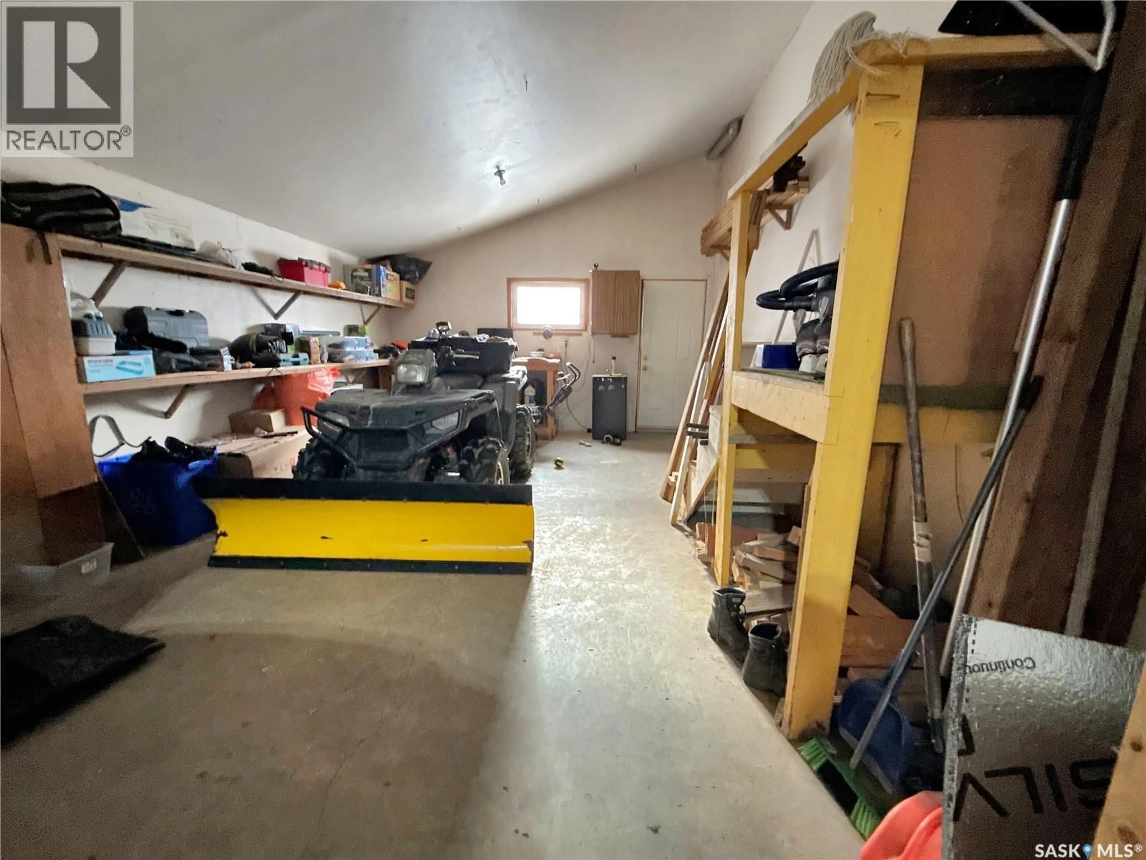 Indoor garage for 28 NORTH STREET, Yorkton Saskatchewan S3N0G8