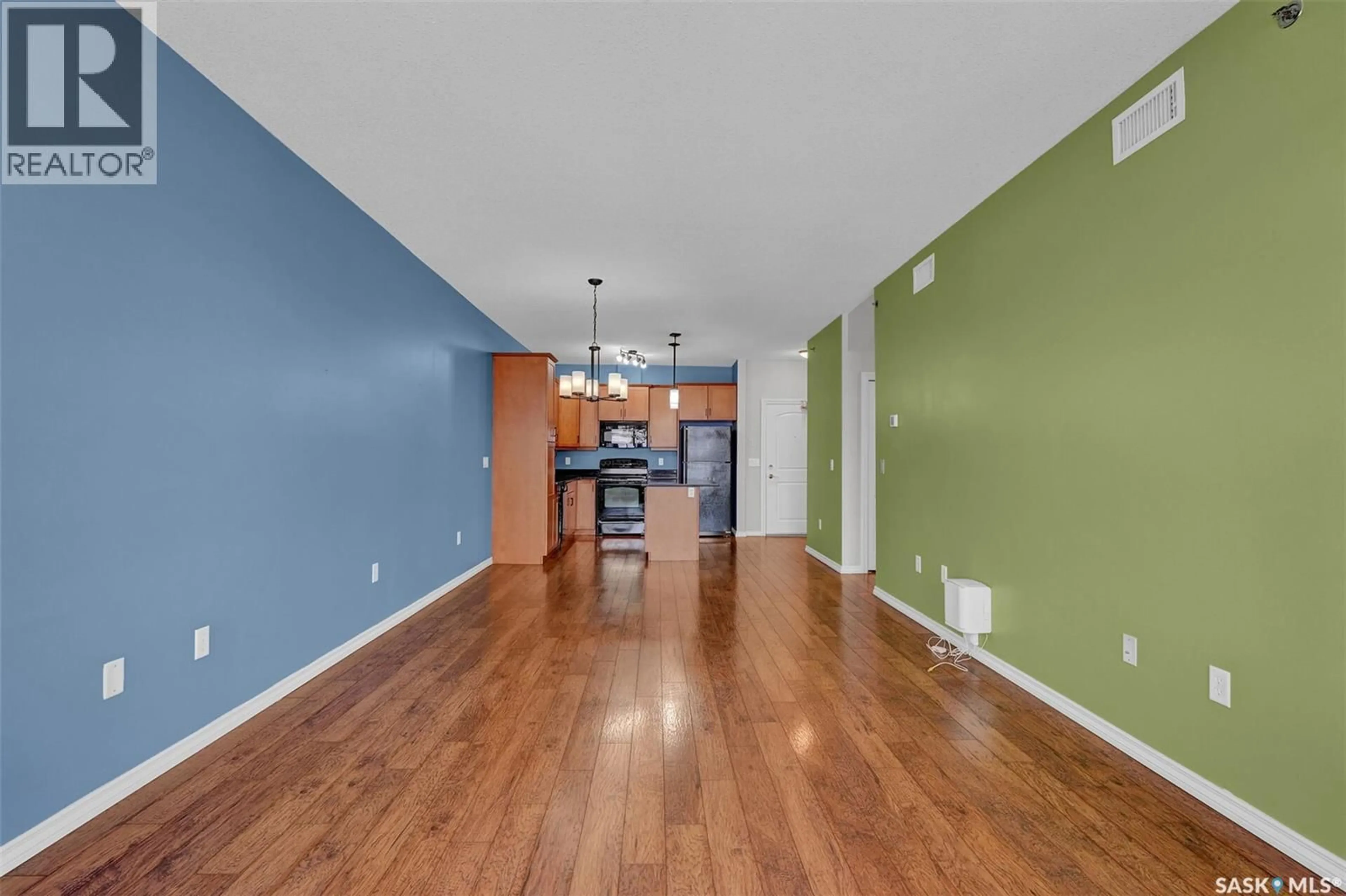 Unknown for 301 2160 HESELTINE ROAD, Regina Saskatchewan S4V1L2