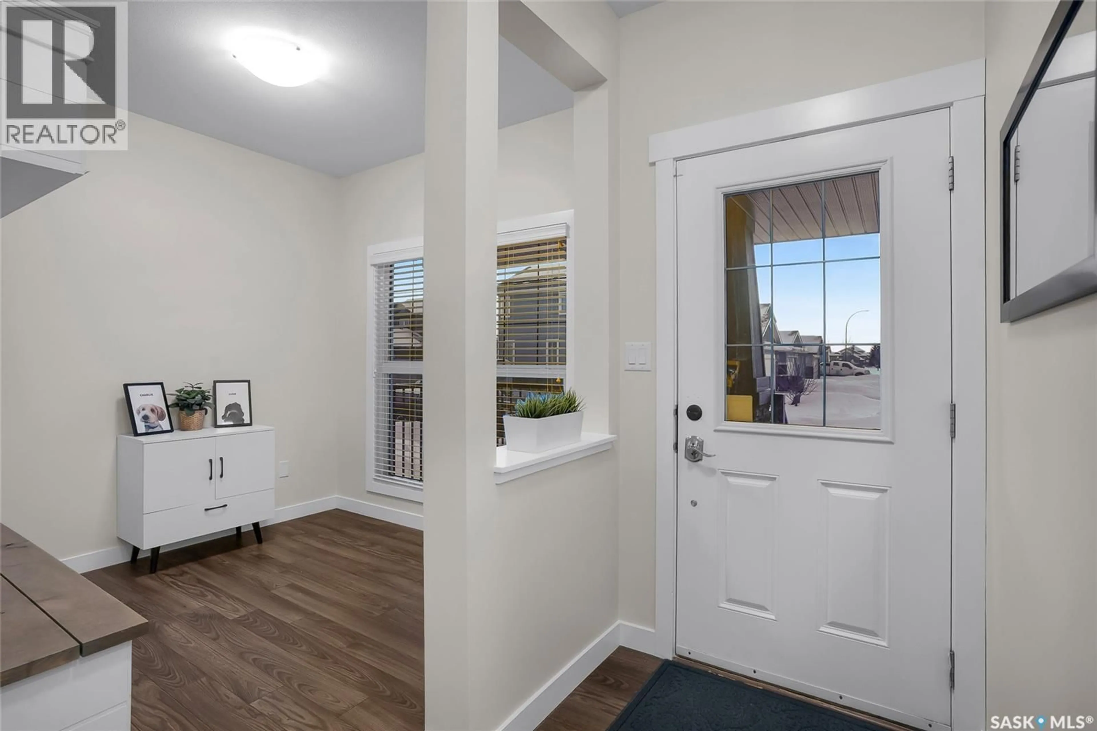 Indoor entryway for 170 CHILDERS CRESCENT, Saskatoon Saskatchewan S7L4L1