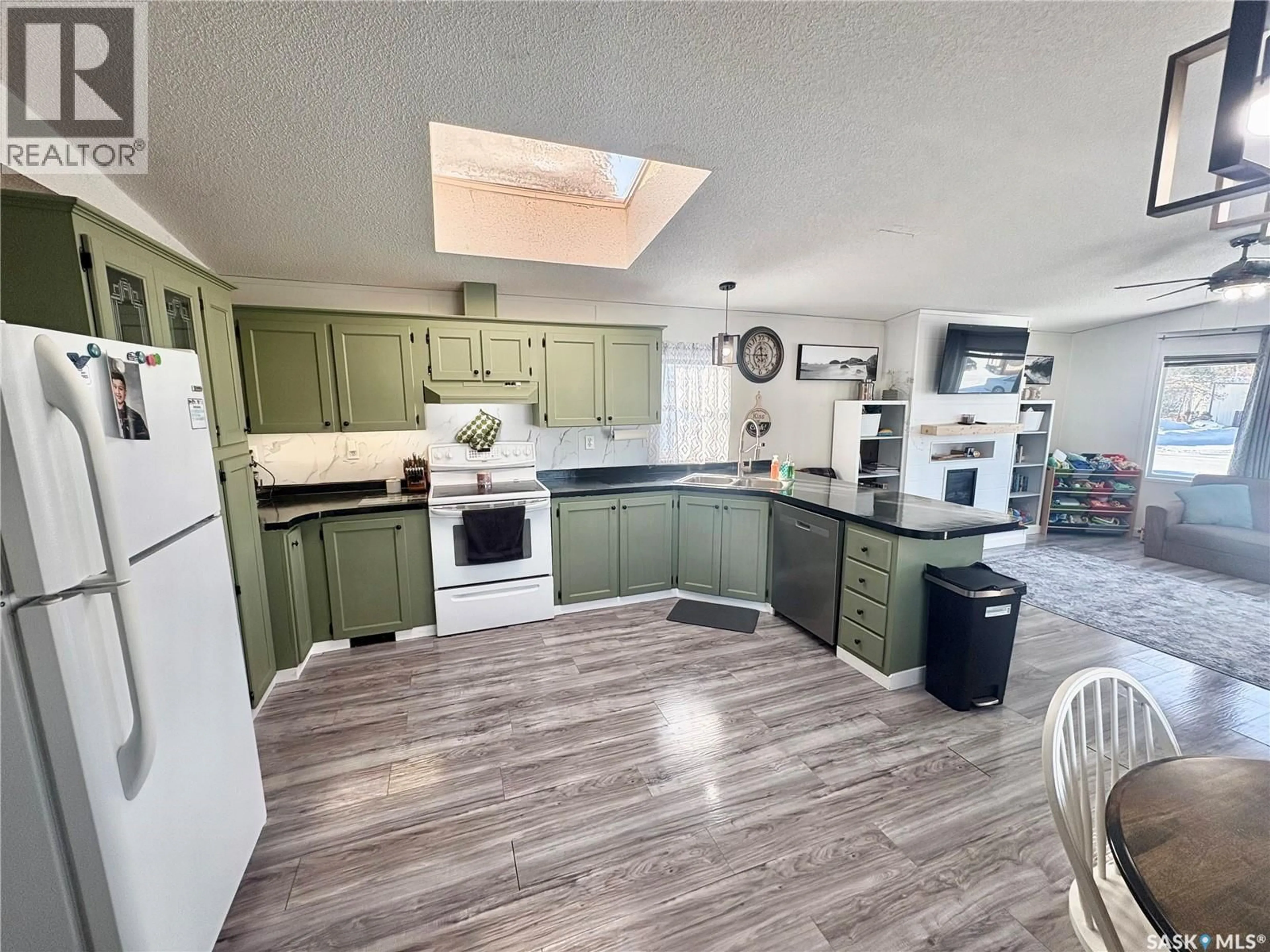 Open concept kitchen, unknown for 116 12TH STREET, Humboldt Saskatchewan S0K2A0