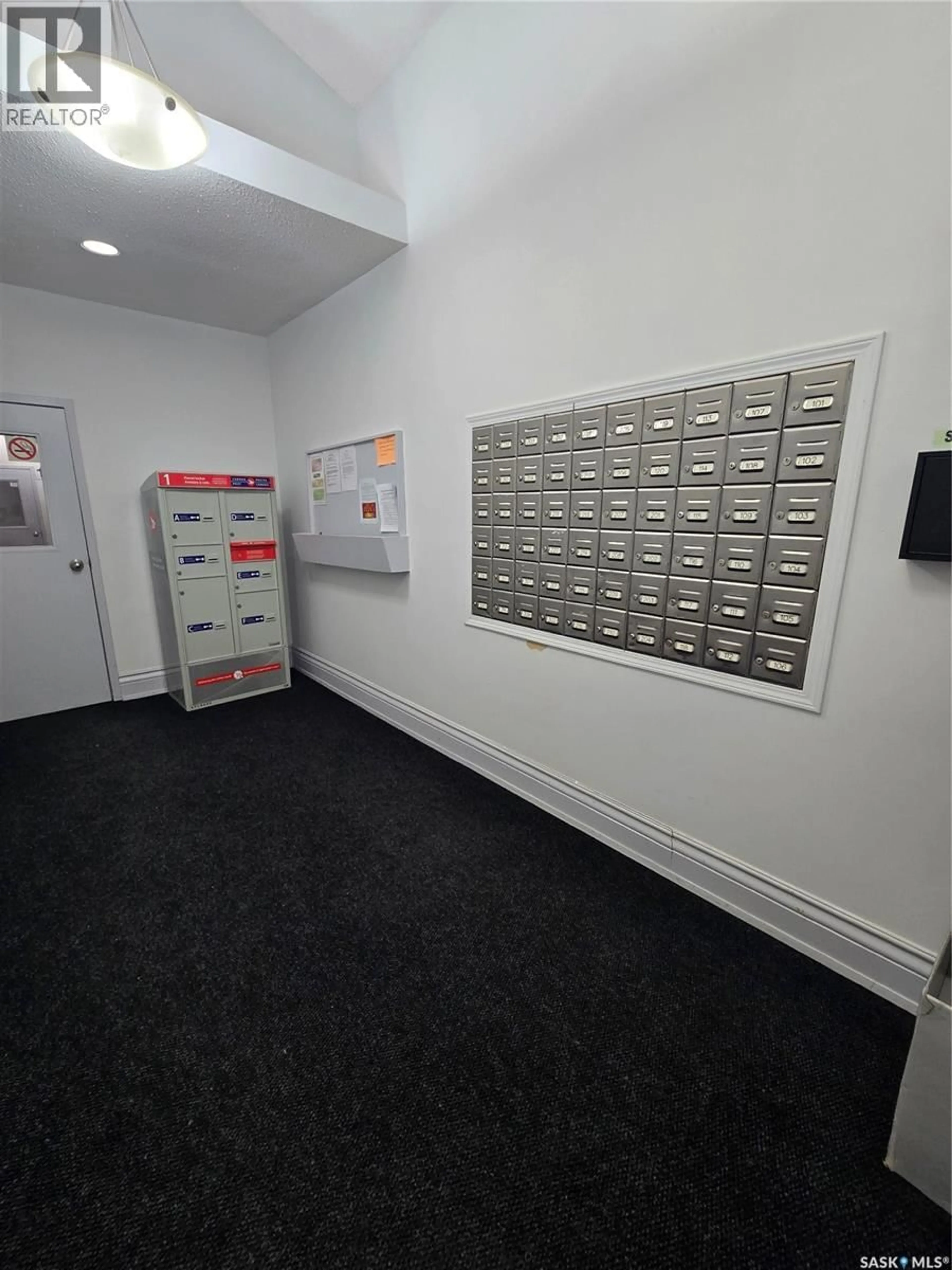 Unknown for W - 318 3308 33RD STREET, Saskatoon Saskatchewan S7L6S6