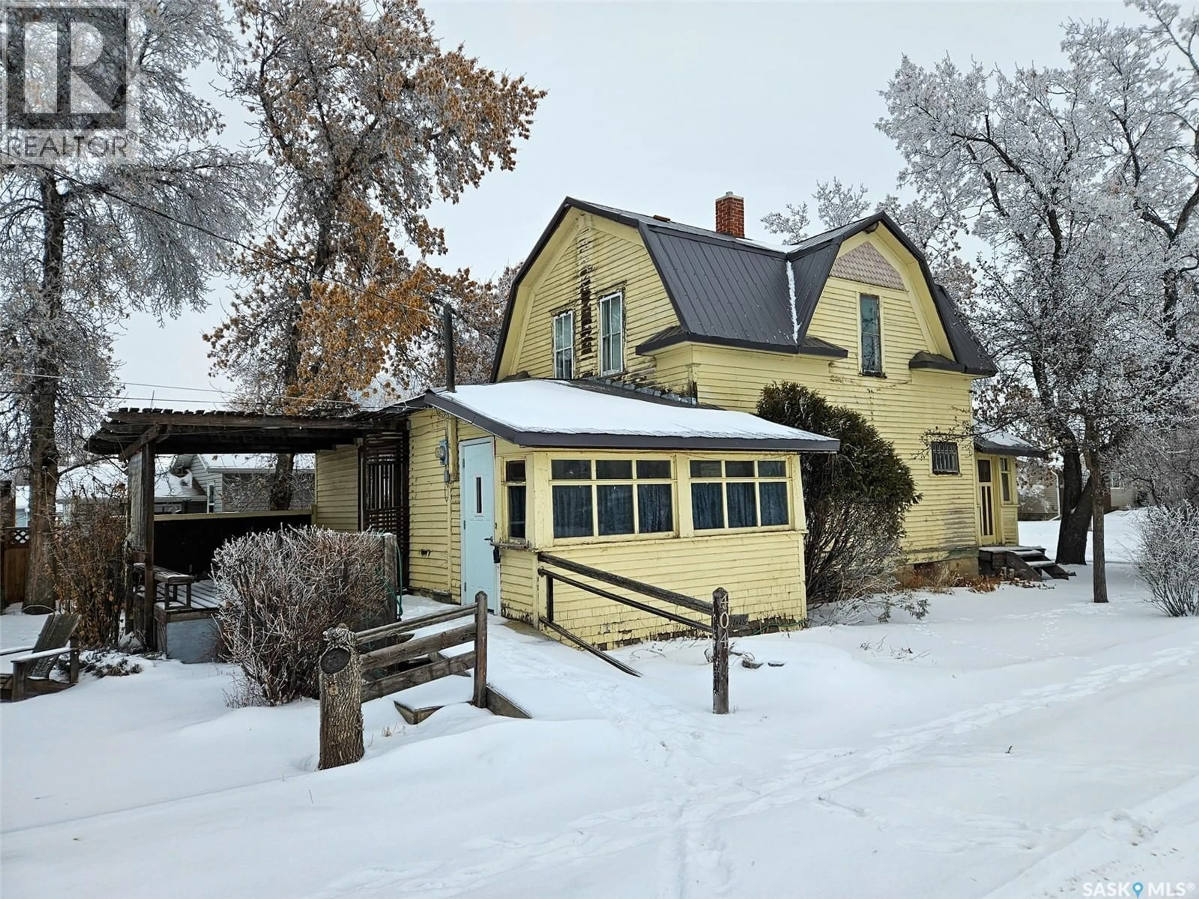 Unknown for 404 BROWNLEE STREET, Herbert Saskatchewan S0H2A0