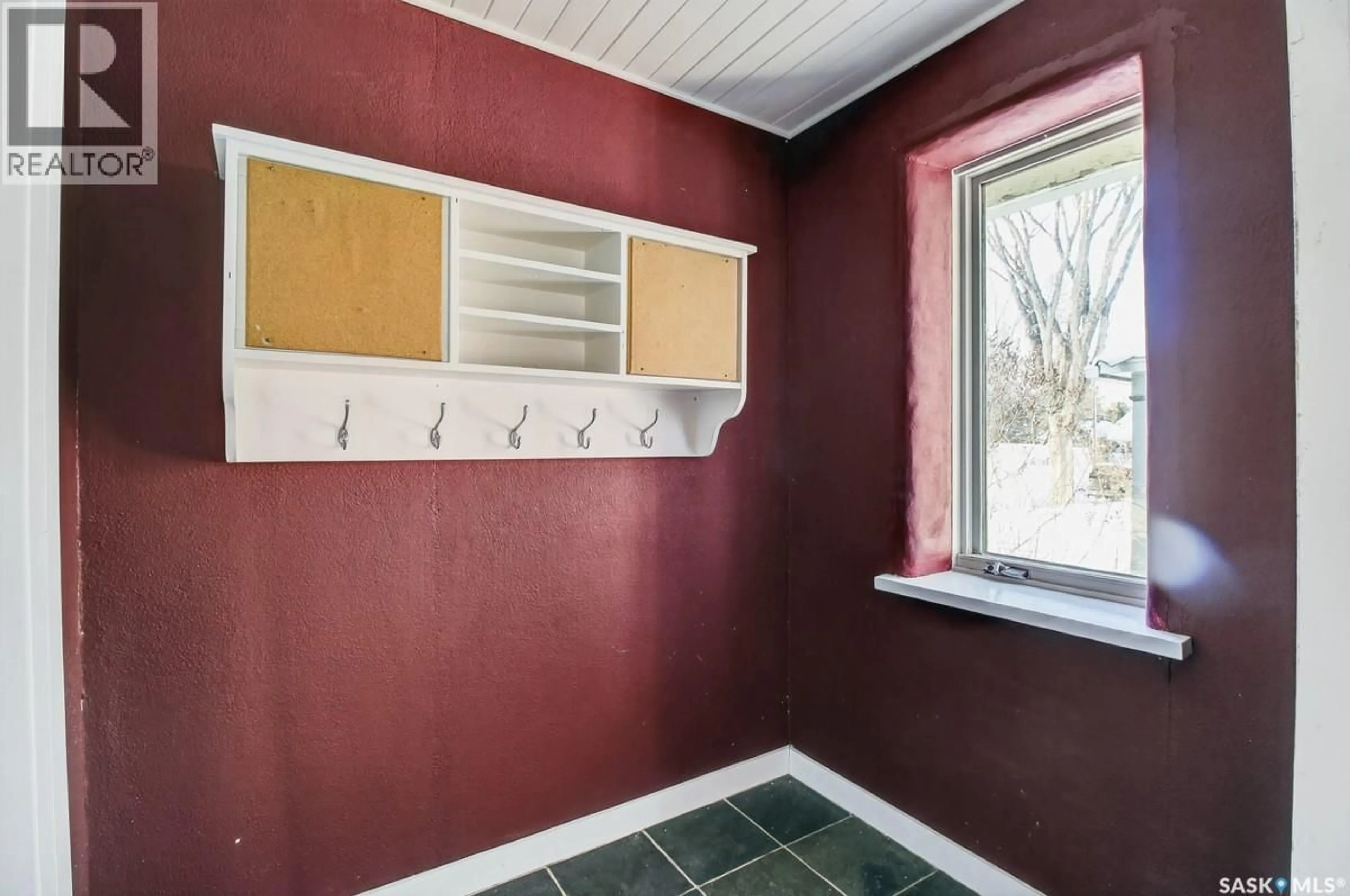 Unknown for 313 7TH STREET, Saskatoon Saskatchewan S7H0X2