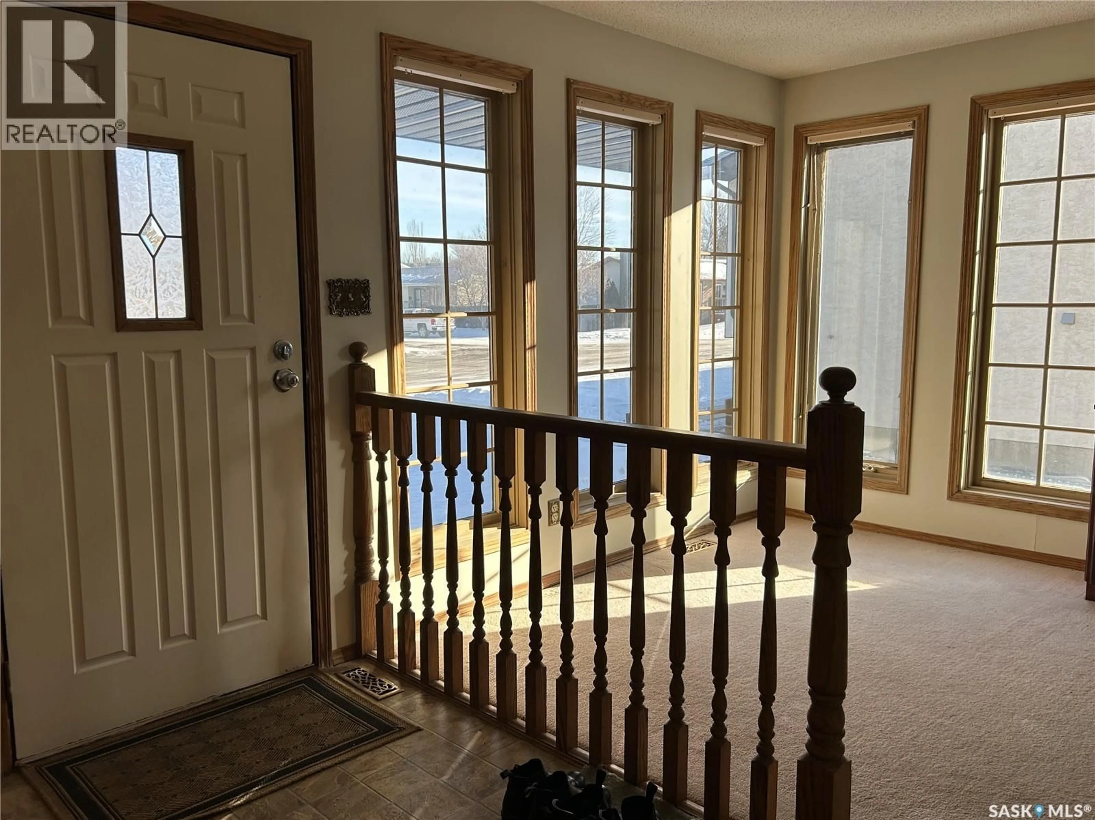 Indoor foyer for 1475 MATHER CRESCENT, Estevan Saskatchewan S4A2M1