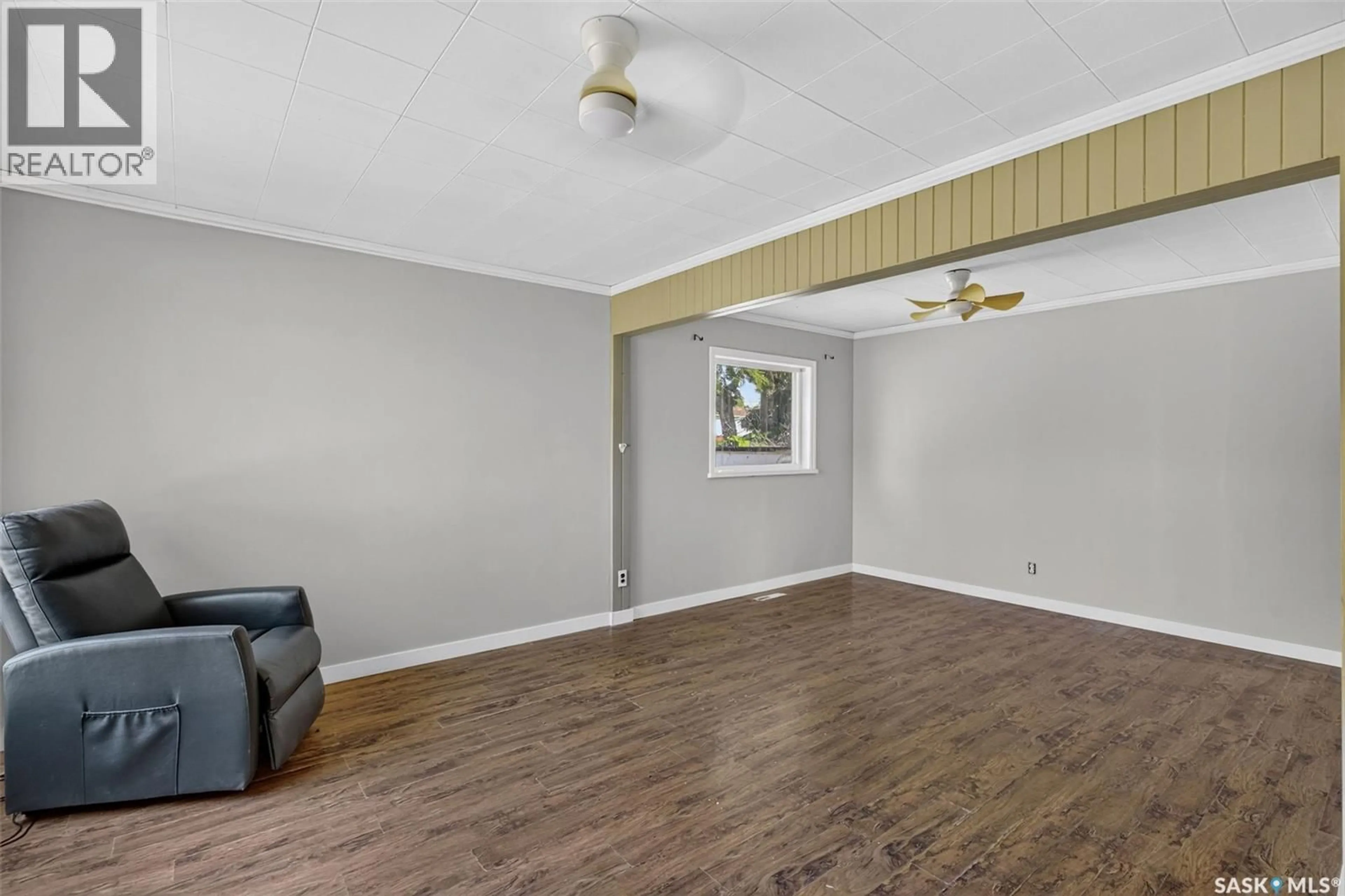 A pic of a room for 453 21ST STREET, Prince Albert Saskatchewan S6V1M2