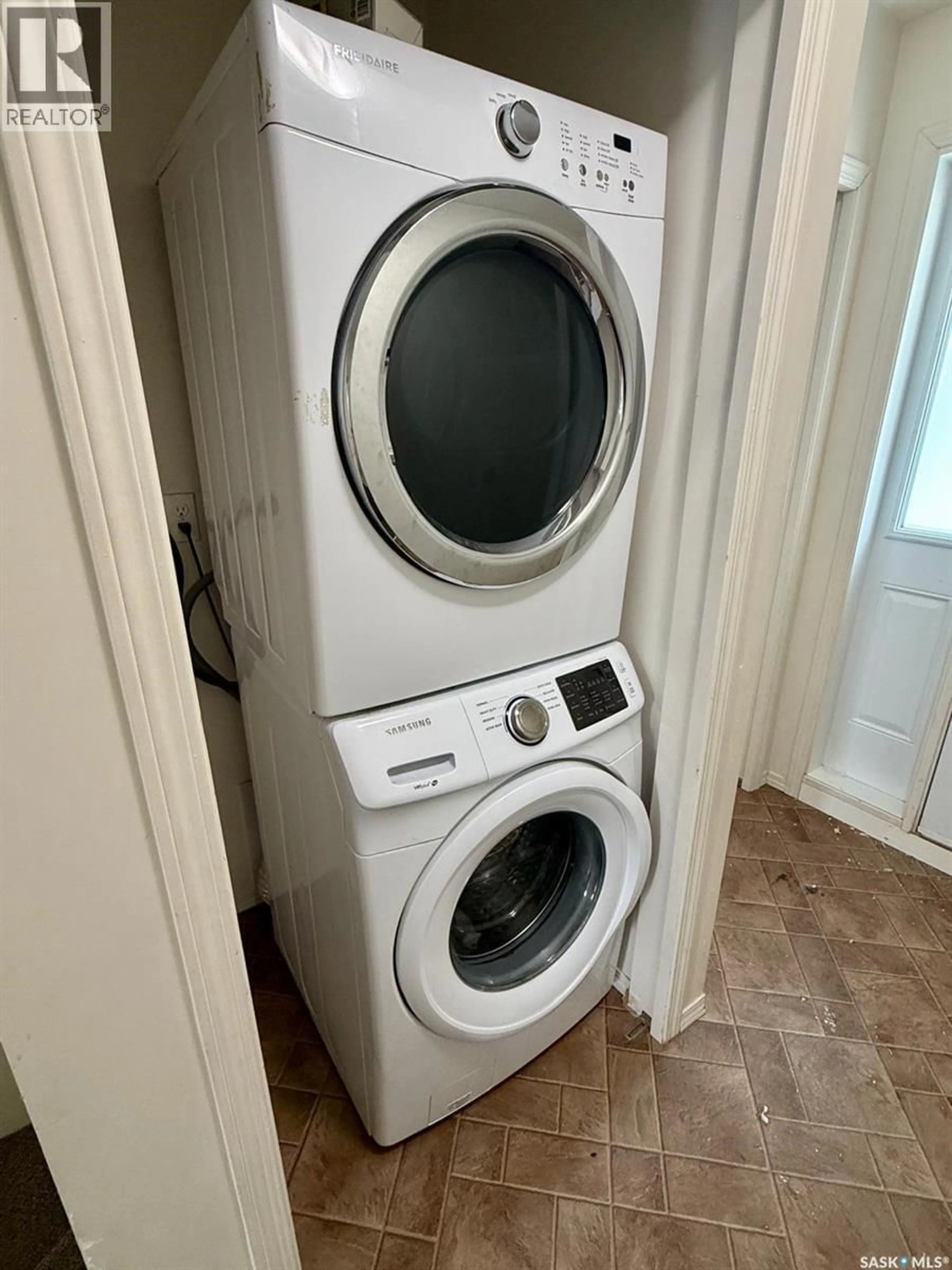 Laundry room for 181 CHATEAU CRESCENT, Pilot Butte Saskatchewan S0G3Z0