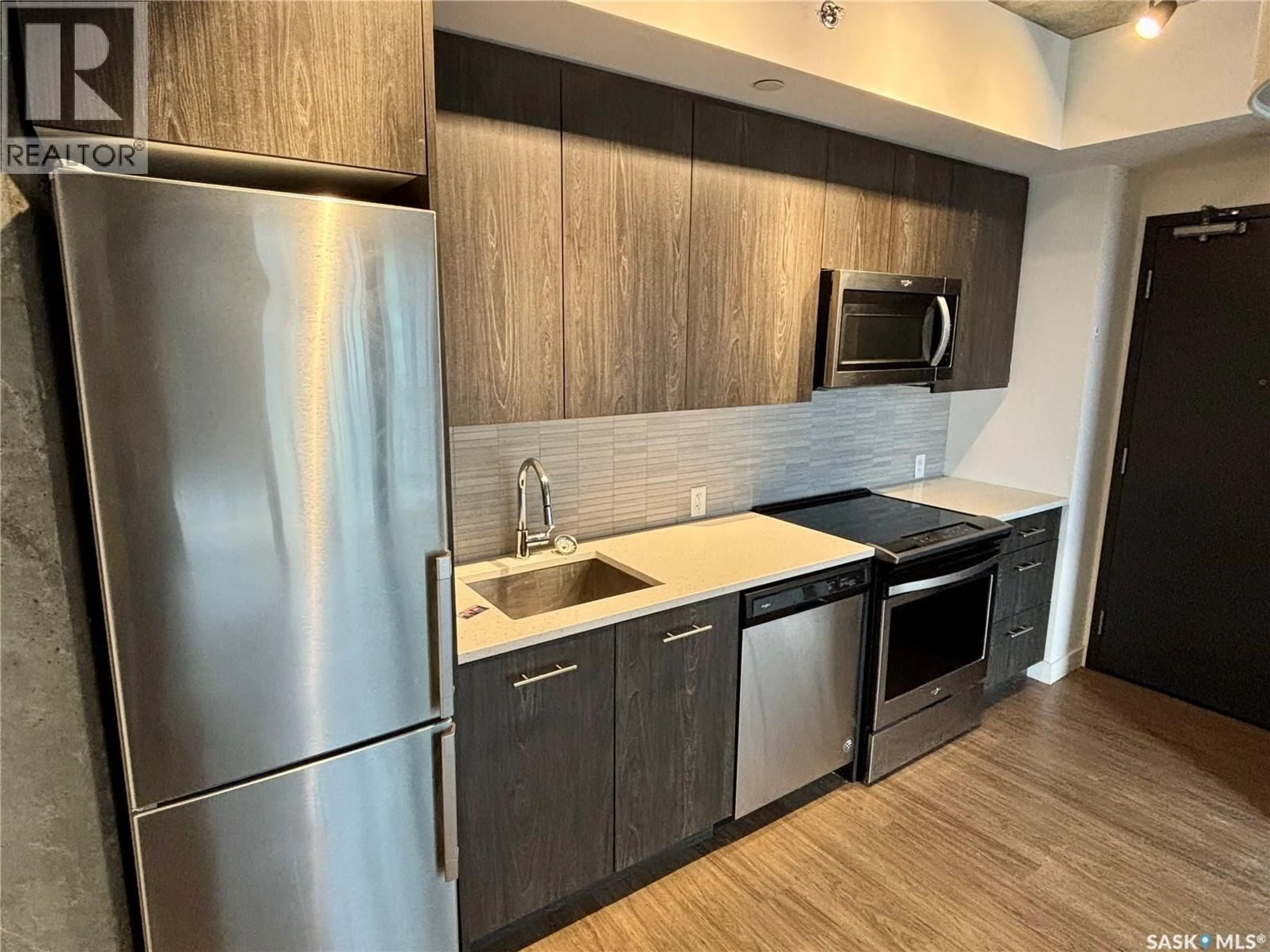 Standard kitchen, unknown for S - 804 490 2ND AVENUE, Saskatoon Saskatchewan S7K4H5