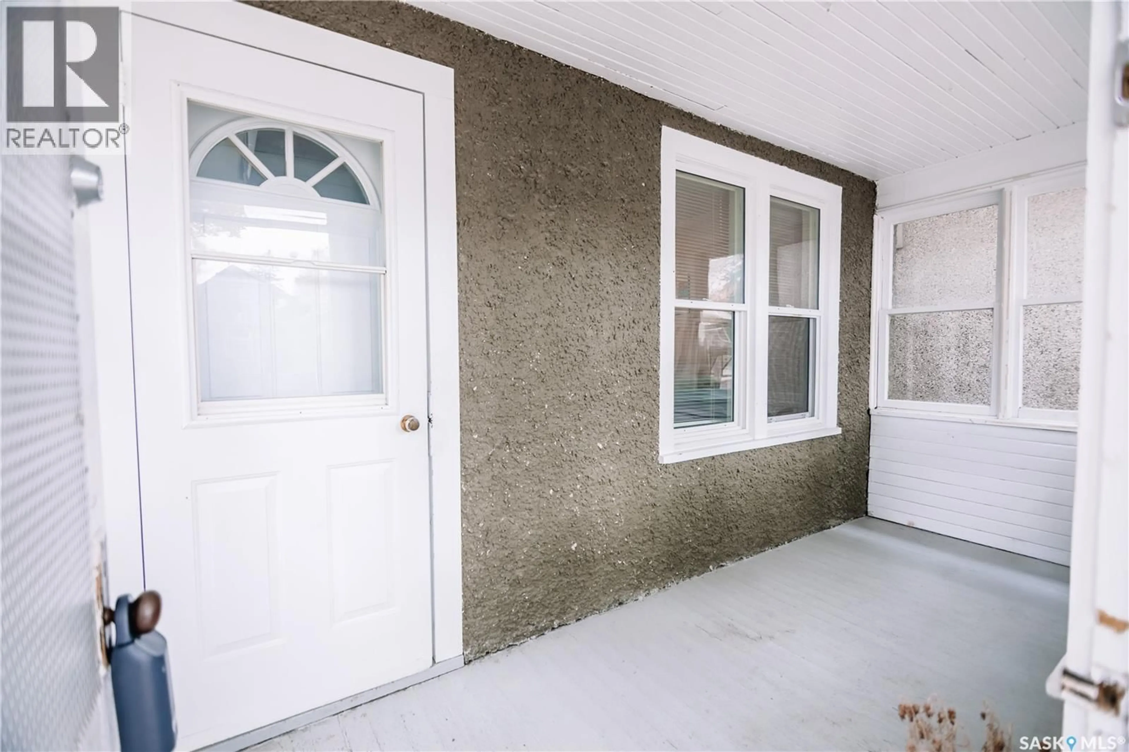 Unknown for 1932 QUEBEC STREET, Regina Saskatchewan S4P1J7